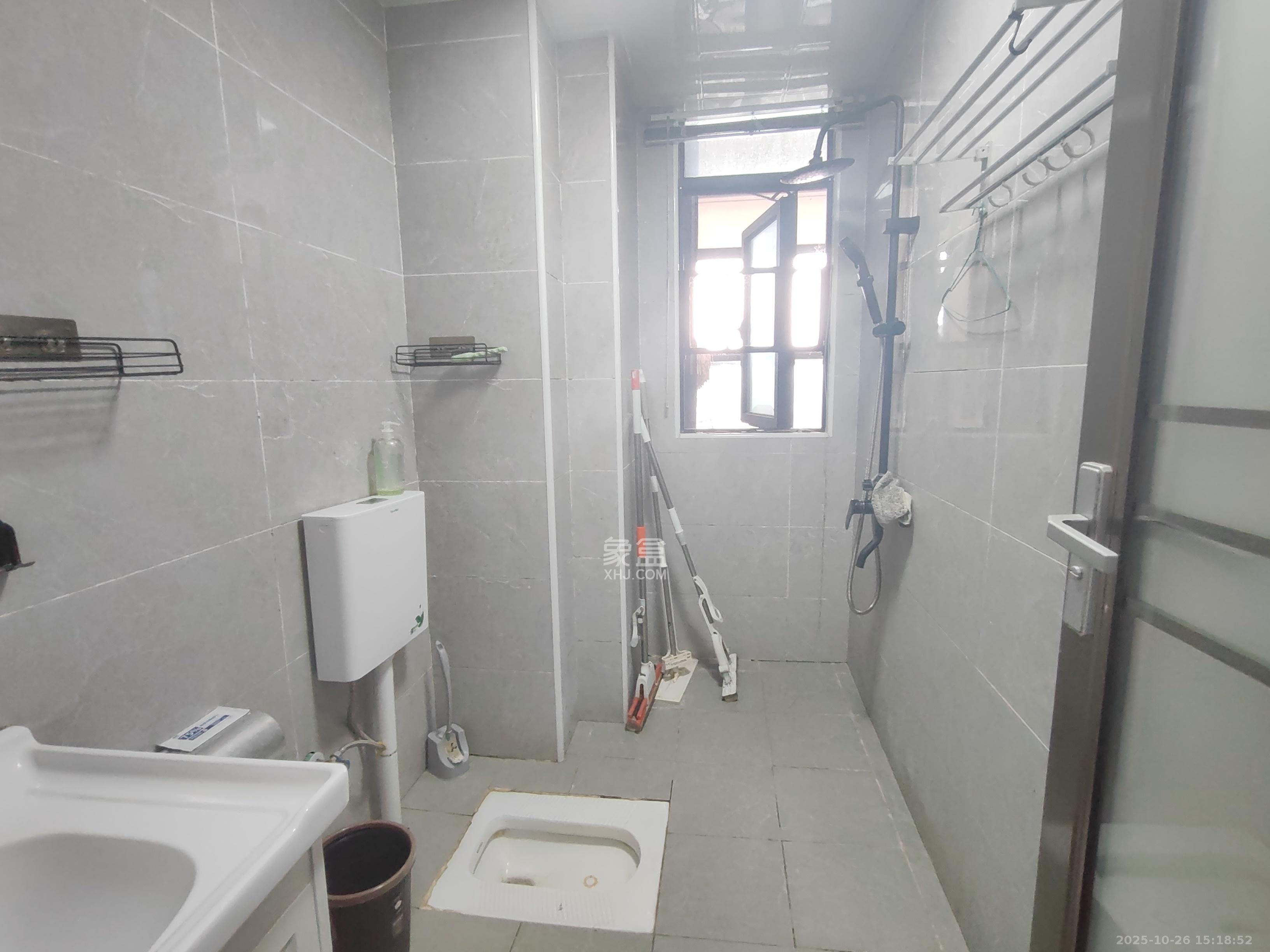 建投象山国际  3室2厅2卫    2800.0元/月室内图