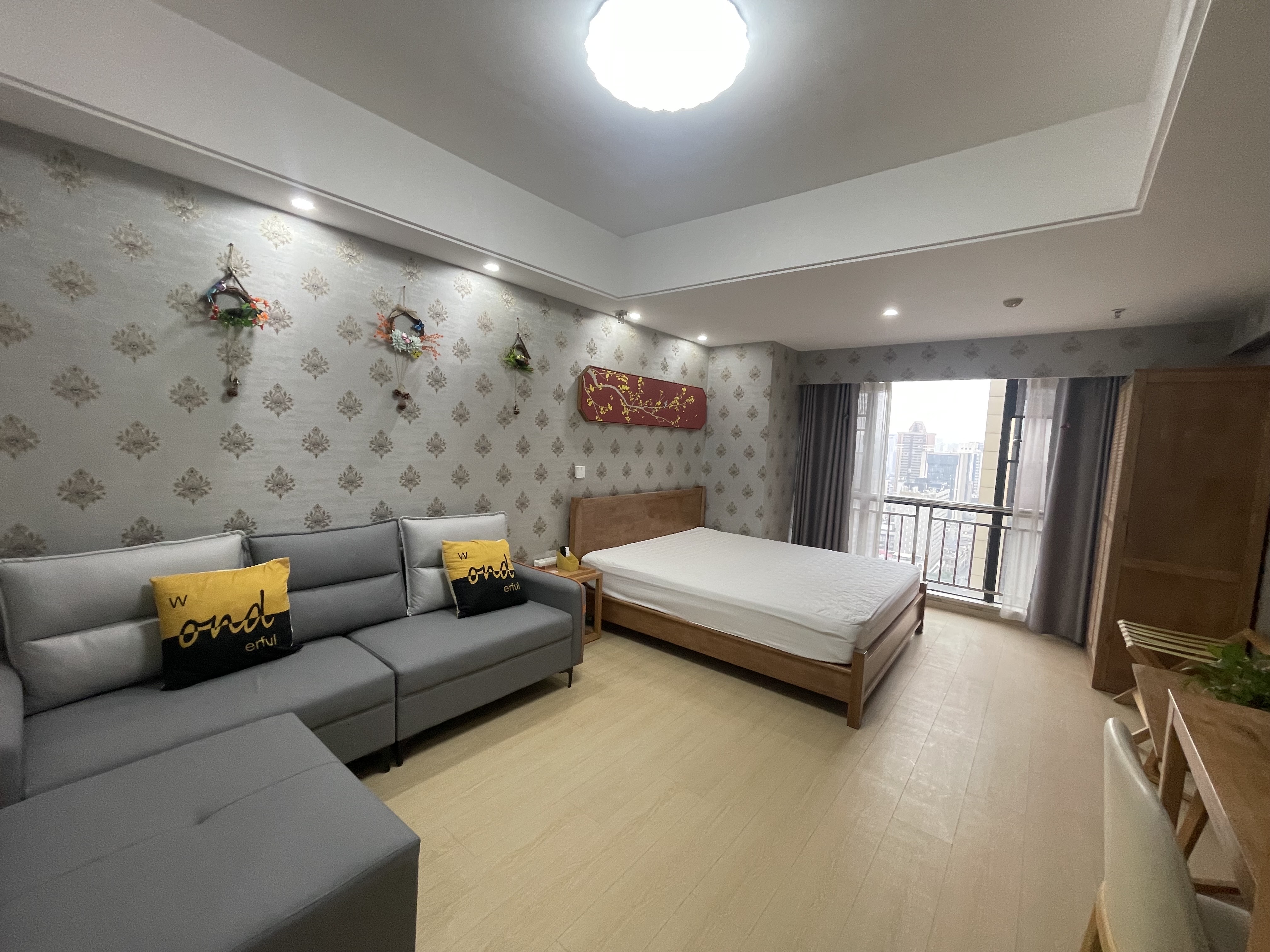 五一钻界  1室1厅1卫    2200.0元/月户型图