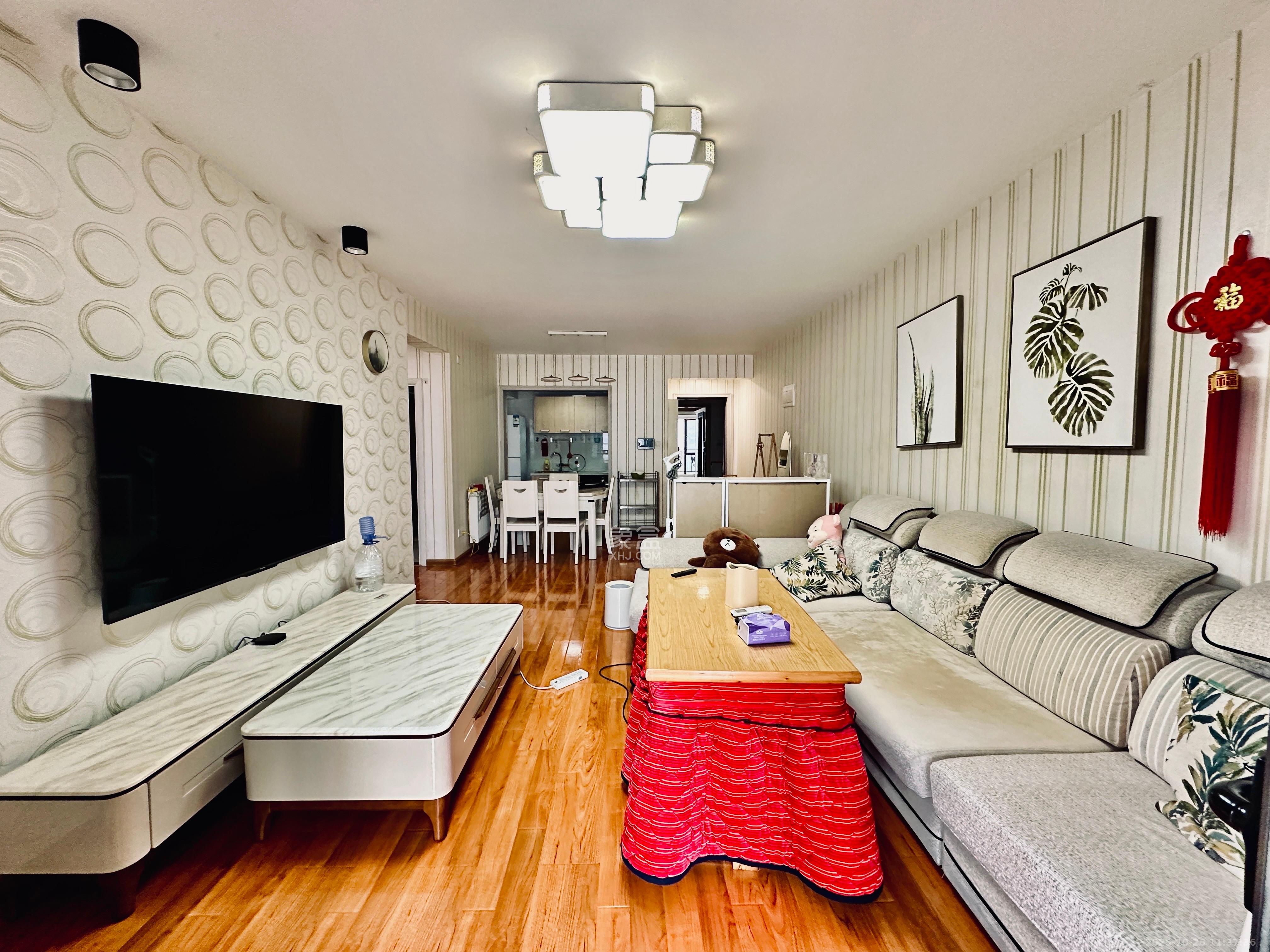 南山雍江汇(滨江国际新城) 3室2厅2卫 3400.0元/月 南山雍江汇(滨江国际新城) 3室2厅2卫 3400.0元/月室内图