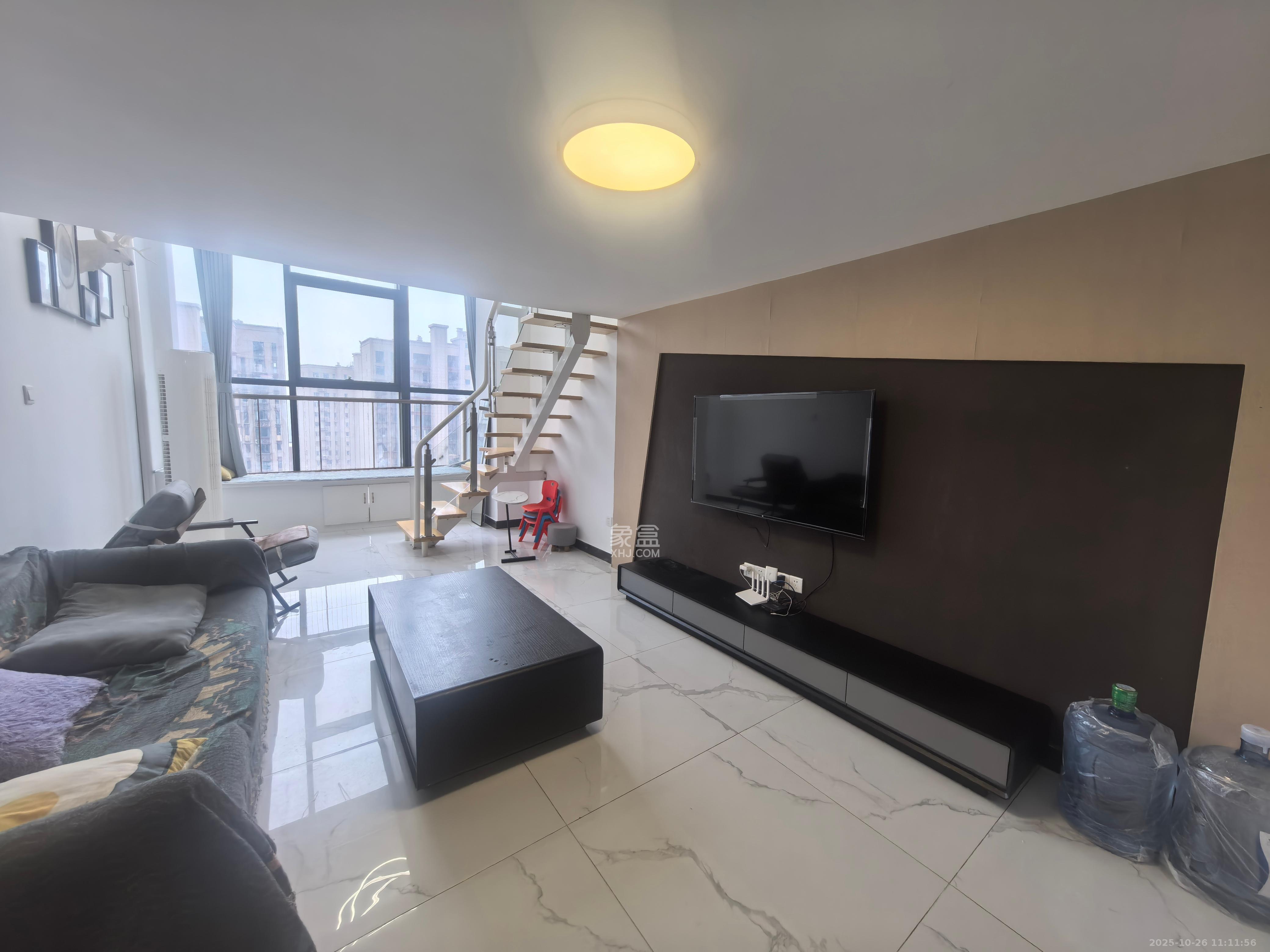 裕天国际商汇中心  1室1厅1卫    2100.0元/月 裕天国际商汇中心  1室1厅1卫    2100.0元/月室内图