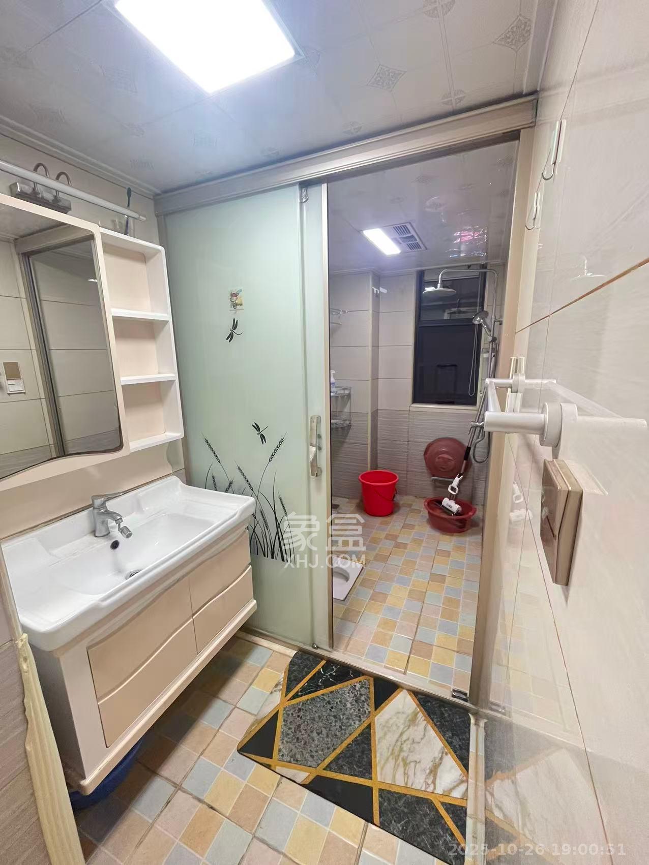 鸿基橄榄君庭  4室2厅2卫    3500.0元/月 鸿基橄榄君庭  4室2厅2卫    3500.0元/月室内图