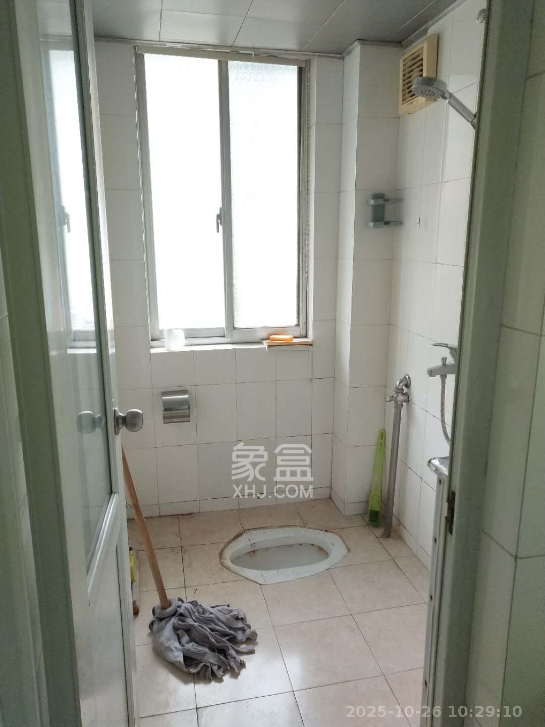 都市星光 3室2厅2卫 4100.0元/月 都市星光 3室2厅2卫 4100.0元/月室内图