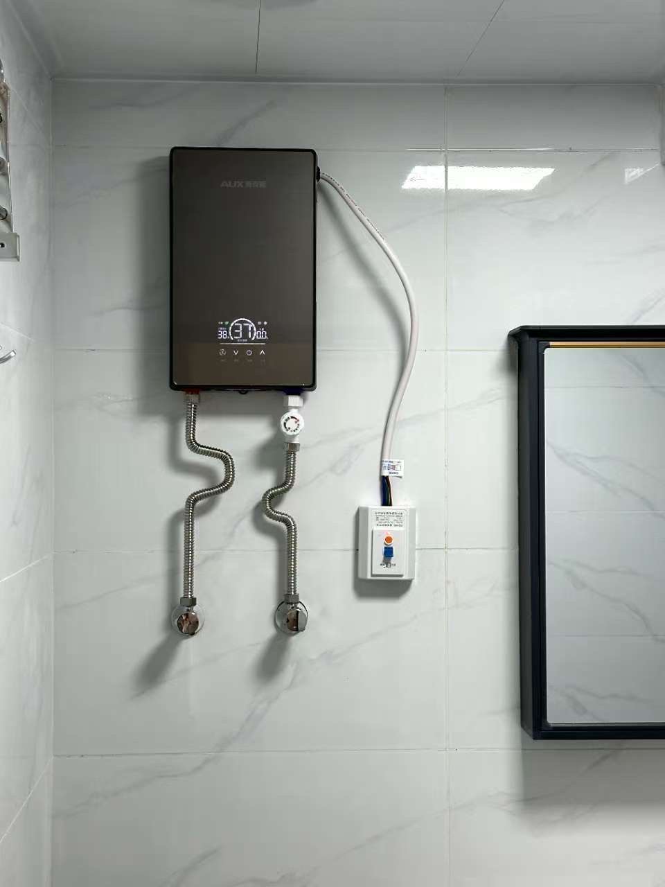 飞龙公寓  1室0厅1卫    1350.0元/月 飞龙公寓  1室0厅1卫    1350.0元/月室内图