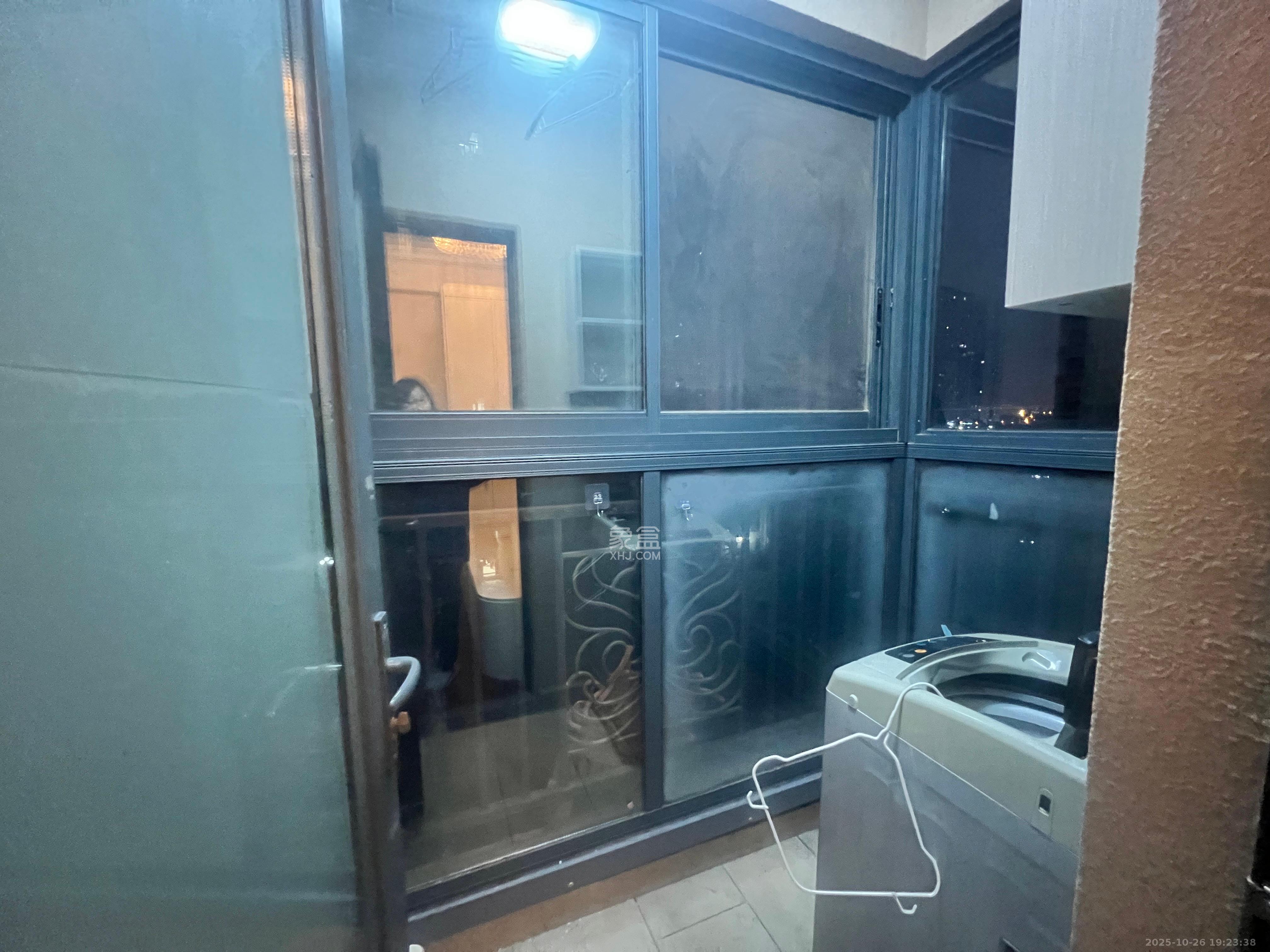 恒大国际广场 1室1厅1卫 1600.0元/月 恒大国际广场 1室1厅1卫 1600.0元/月室内图