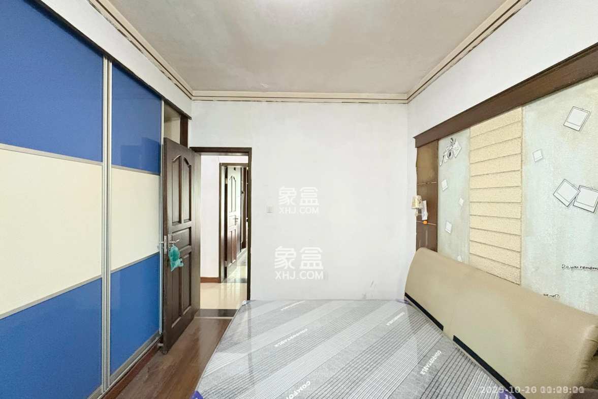 都市星光  4室2厅2卫    3500.0元/月 都市星光  4室2厅2卫    3500.0元/月室内图