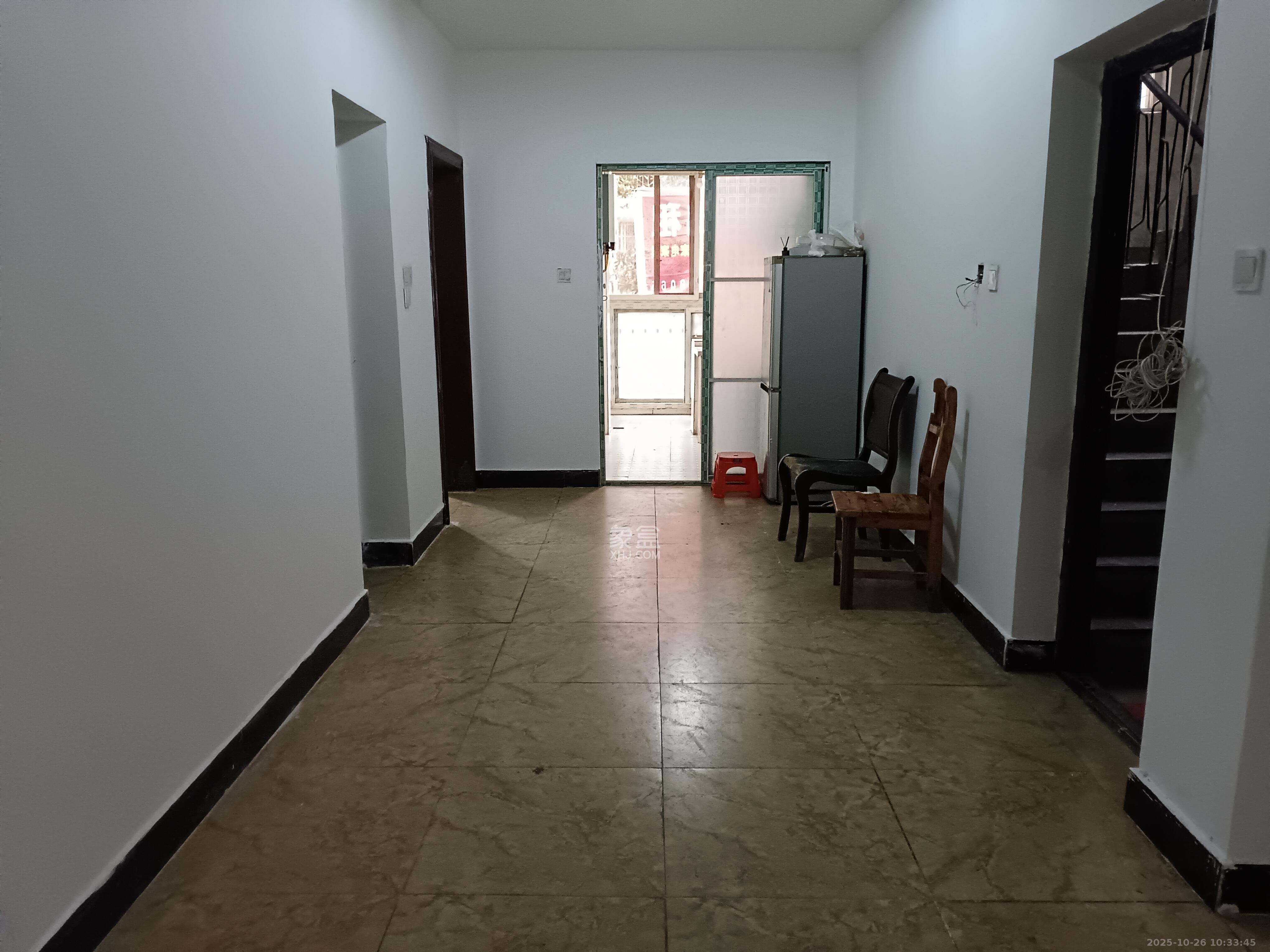 好家园  3室2厅1卫    1600.0元/月 好家园  3室2厅1卫    1600.0元/月室内图