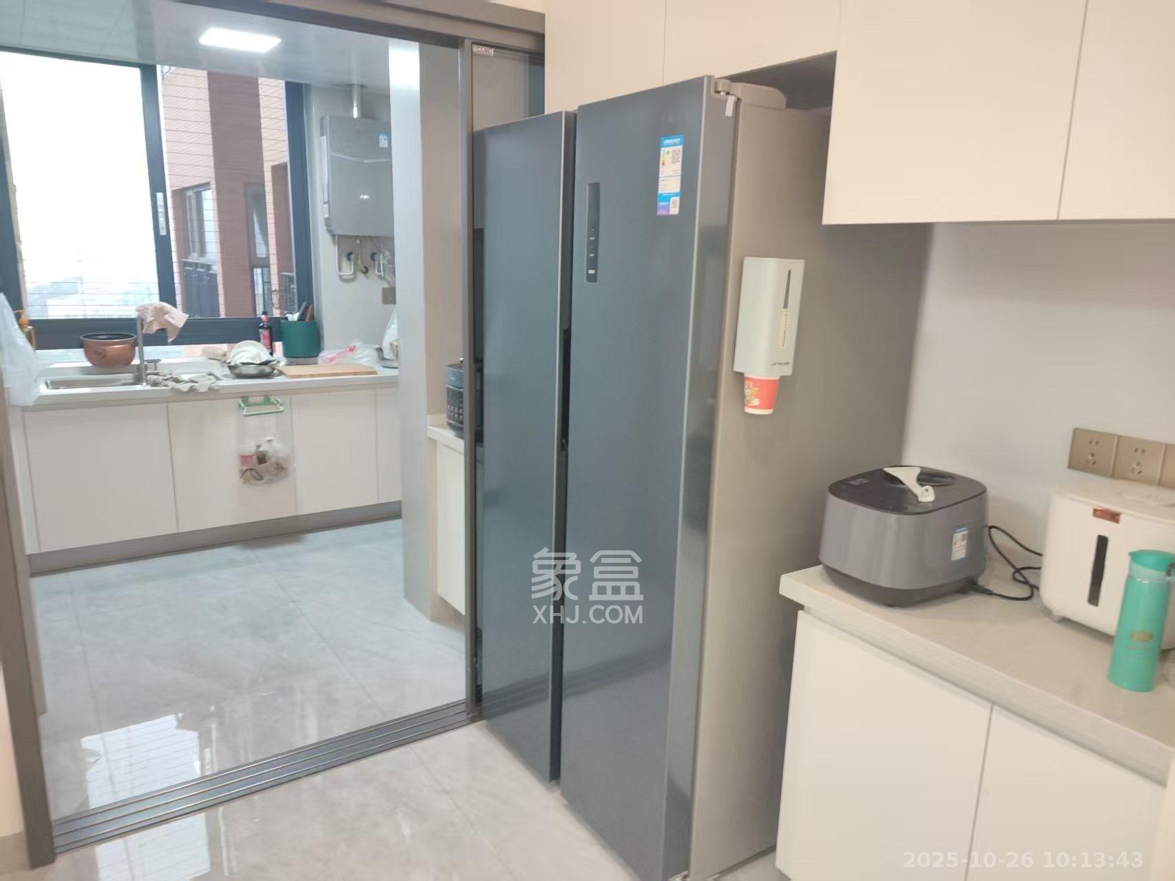 香樟鑫都  4室2厅2卫    4000.0元/月室内图