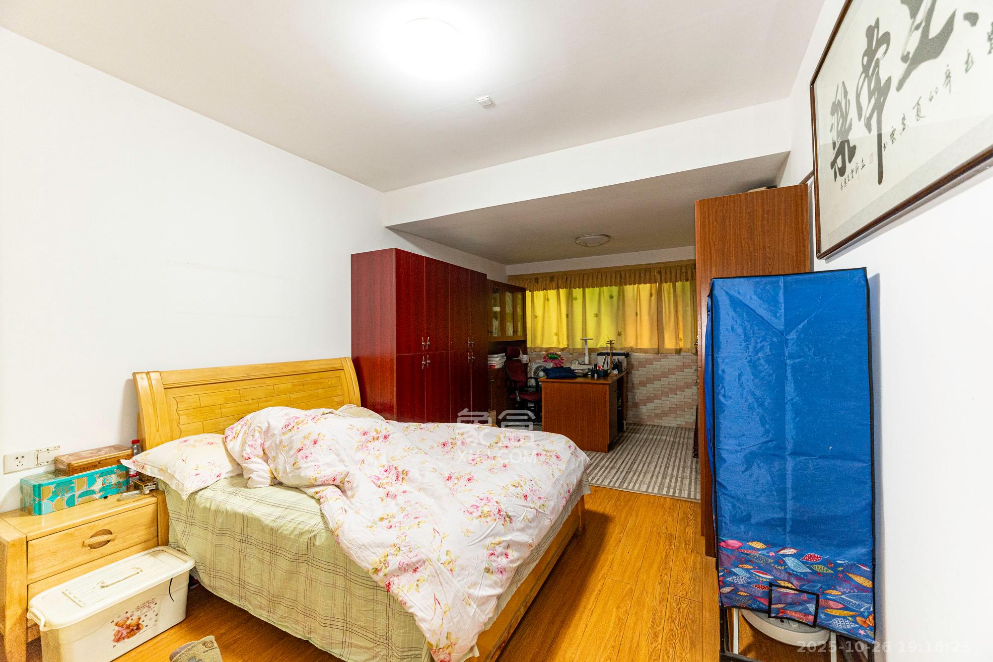 茶叶大市场“山水茗园”  2室2厅1卫    34.8万卧室