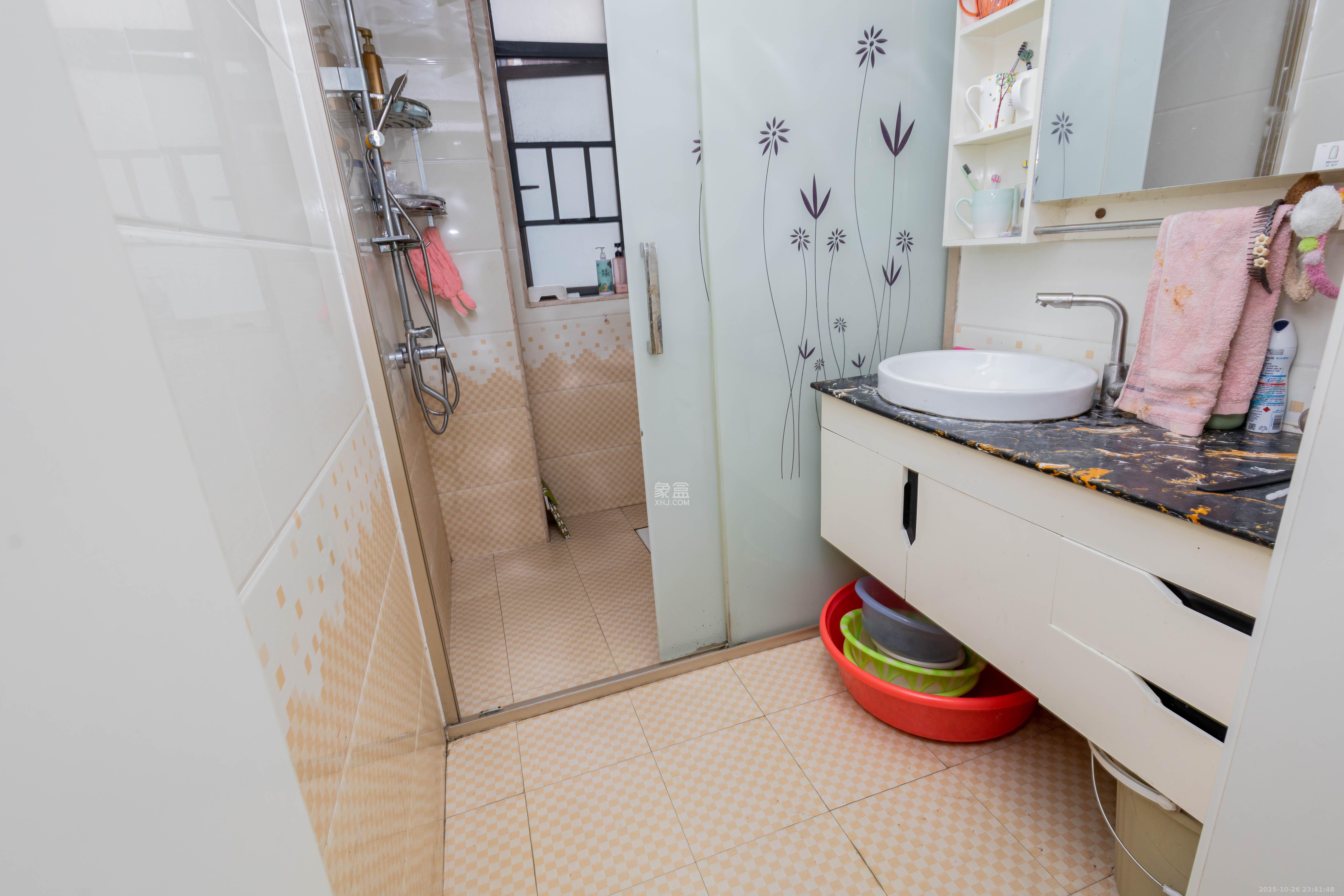 中国铁建国际城二期  3室2厅1卫    54.8万卫生间