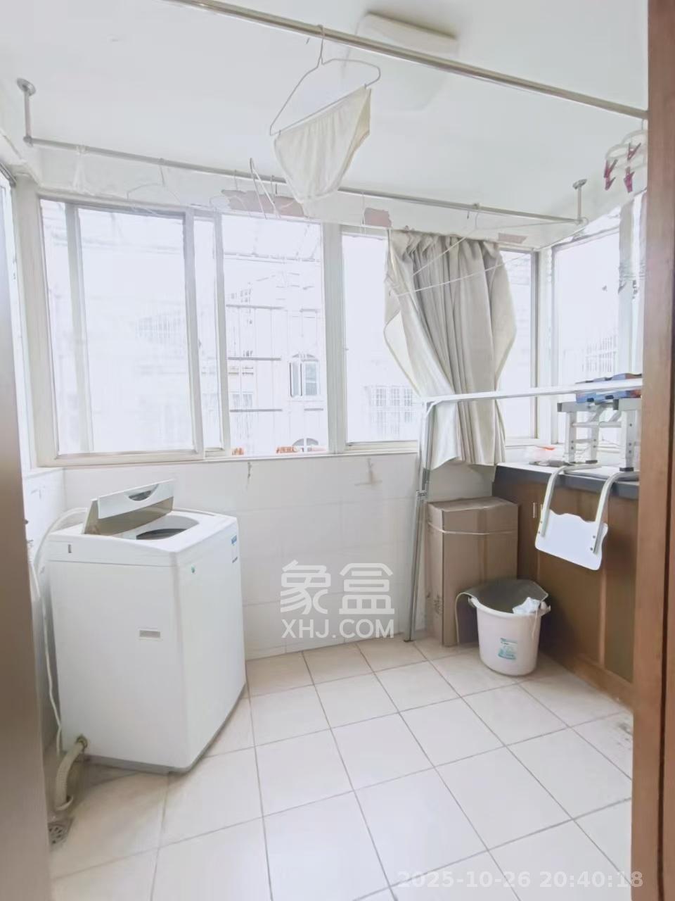 泰时三湘金地  2室1厅1卫    1600.0元/月 泰时三湘金地  2室1厅1卫    1600.0元/月室内图