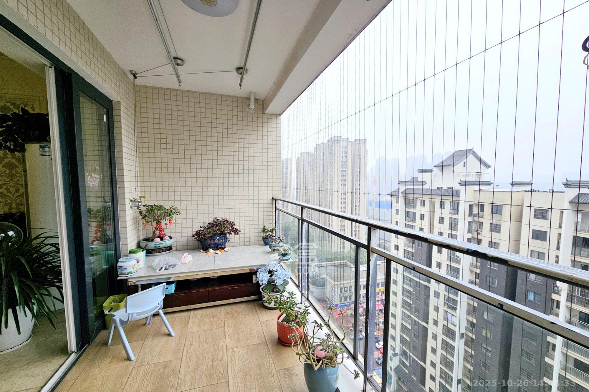 嘉宇盛世华章  2室2厅1卫    2700.0元/月 嘉宇盛世华章  2室2厅1卫    2700.0元/月室内图