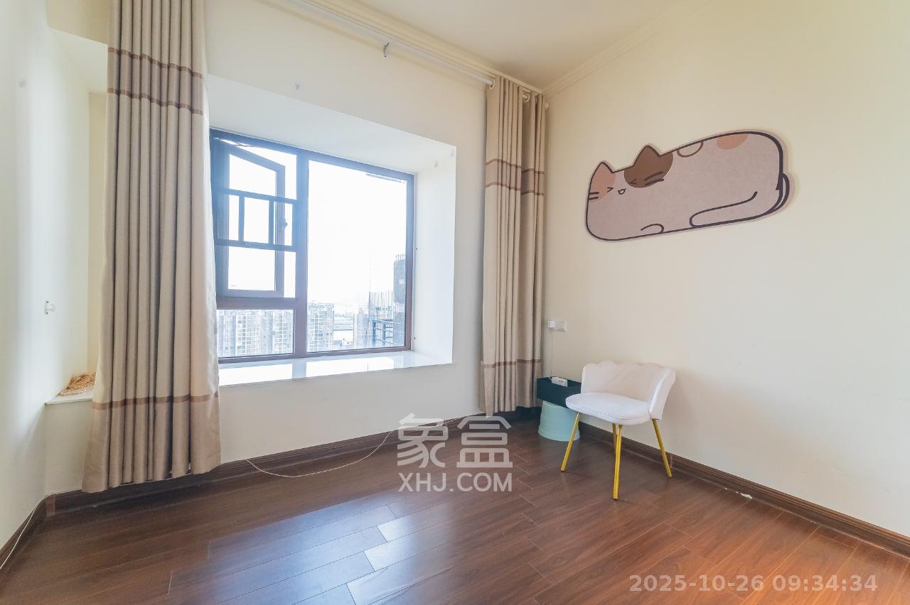 碧桂园中央花园  3室2厅2卫    2400.0元/月 碧桂园中央花园  3室2厅2卫    2400.0元/月室内图1