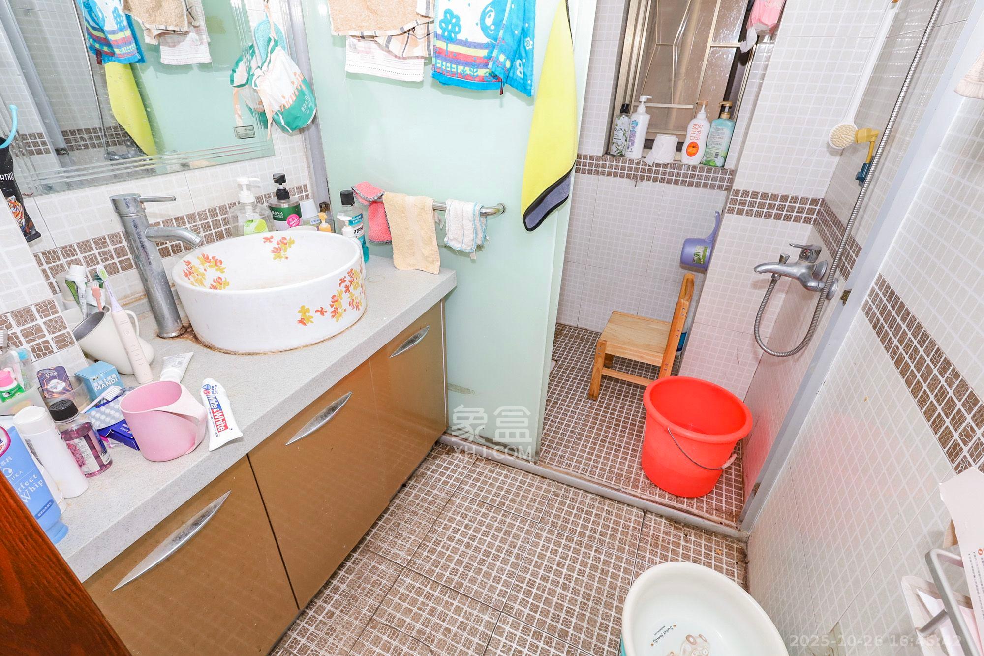 旭辉藏郡（藏郡、旭湘华府)  3室2厅2卫    2400.0元/月室内图