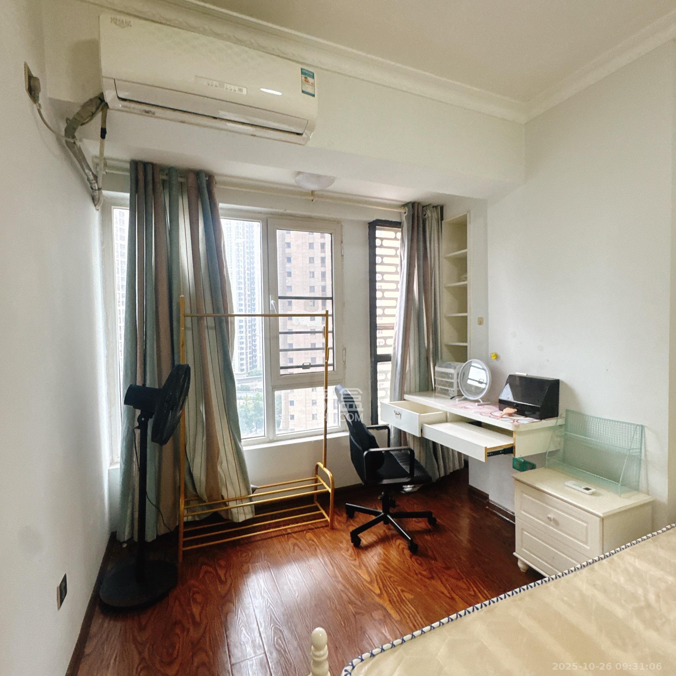 北辰三角洲E3区  1室1厅1卫    2100.0元/月室内图