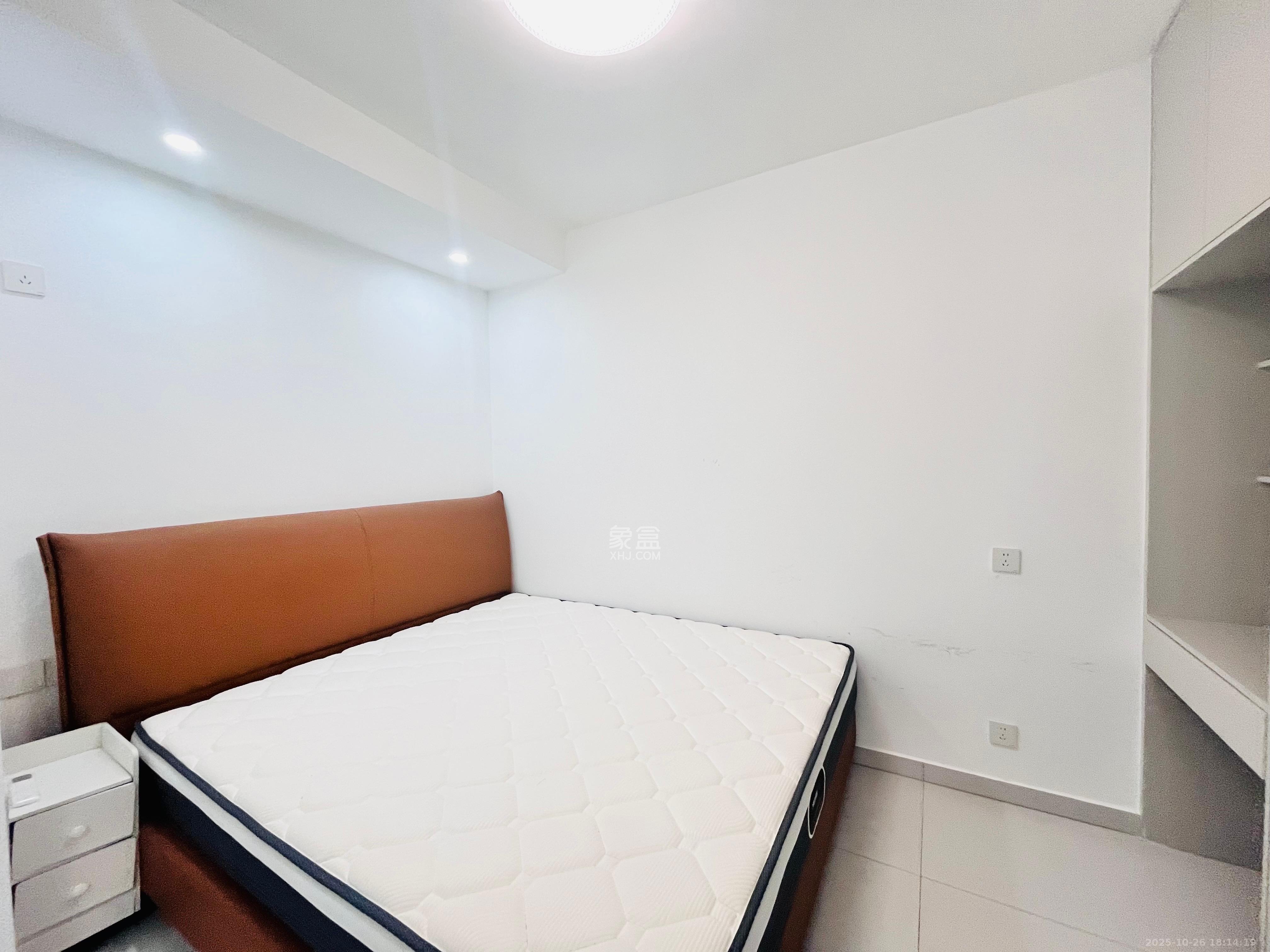 碧桂园城市之光  1室0厅0卫    1900.0元/月 碧桂园城市之光  1室0厅0卫    1900.0元/月室内图