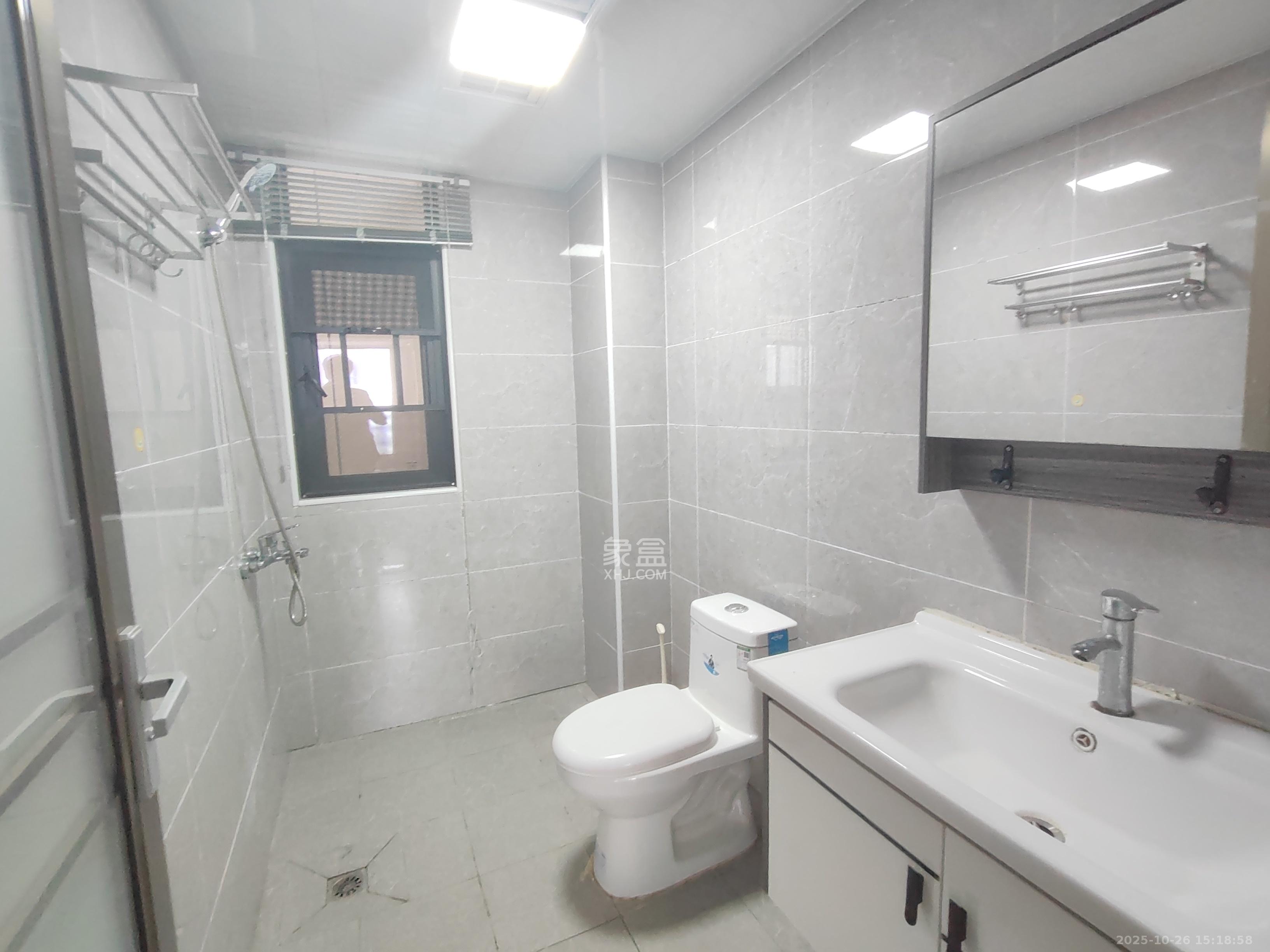 建投象山国际  3室2厅2卫    2800.0元/月室内图