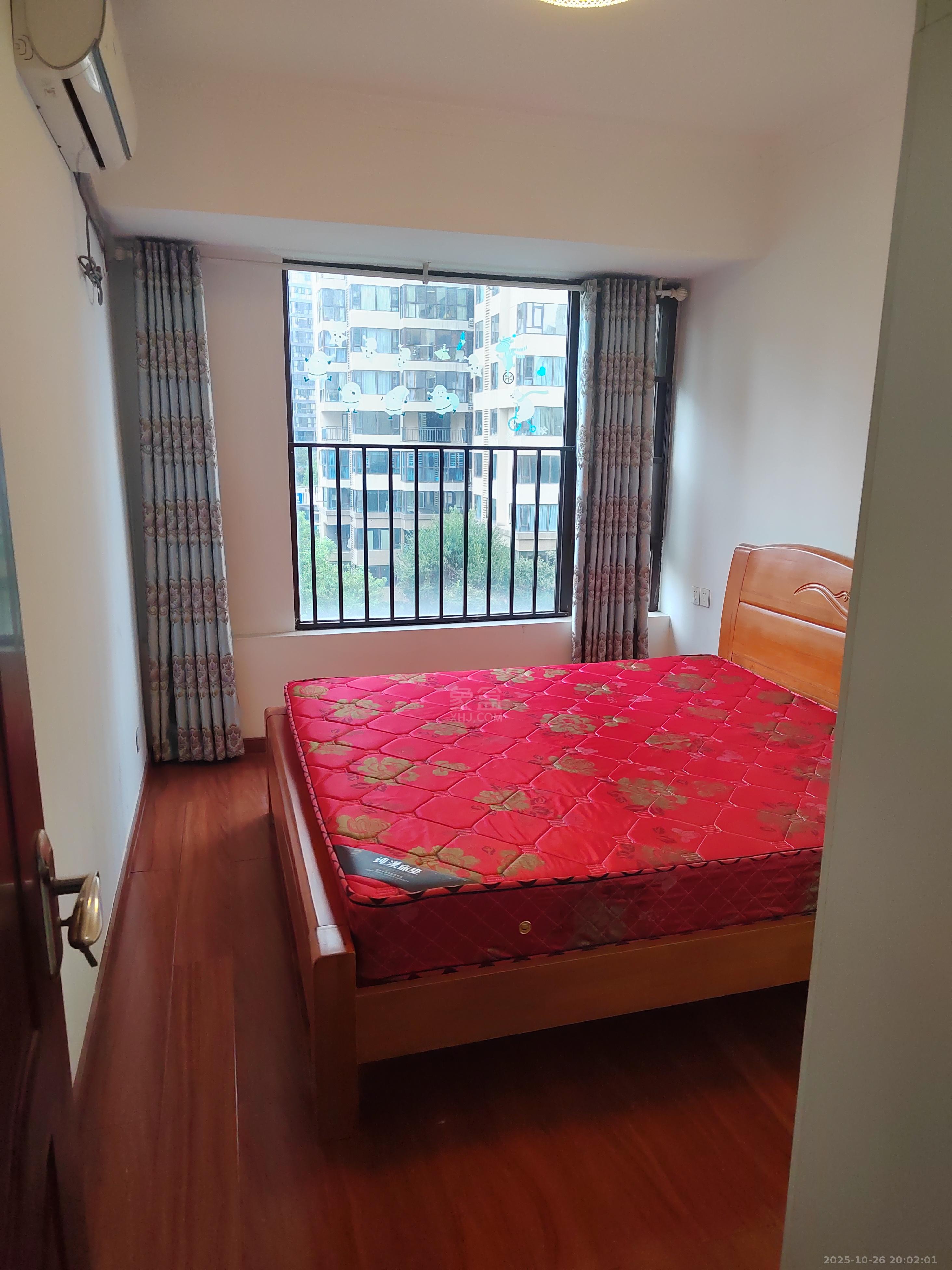 蓝溪谷 3室1厅2卫 2000.0元/月 蓝溪谷 3室1厅2卫 2000.0元/月室内图