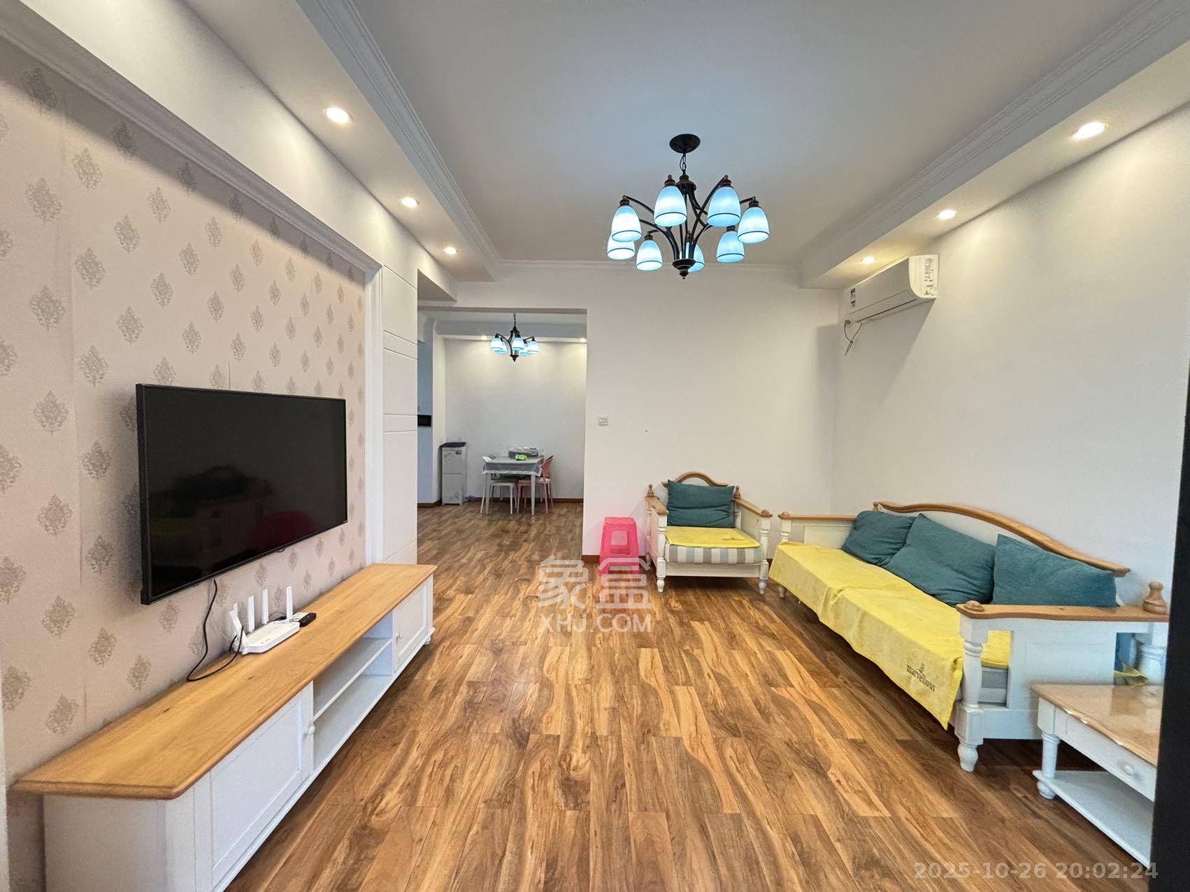 复地崑玉国际一期 1室2厅1卫 4200.0元/月 复地崑玉国际一期 1室2厅1卫 4200.0元/月室内图