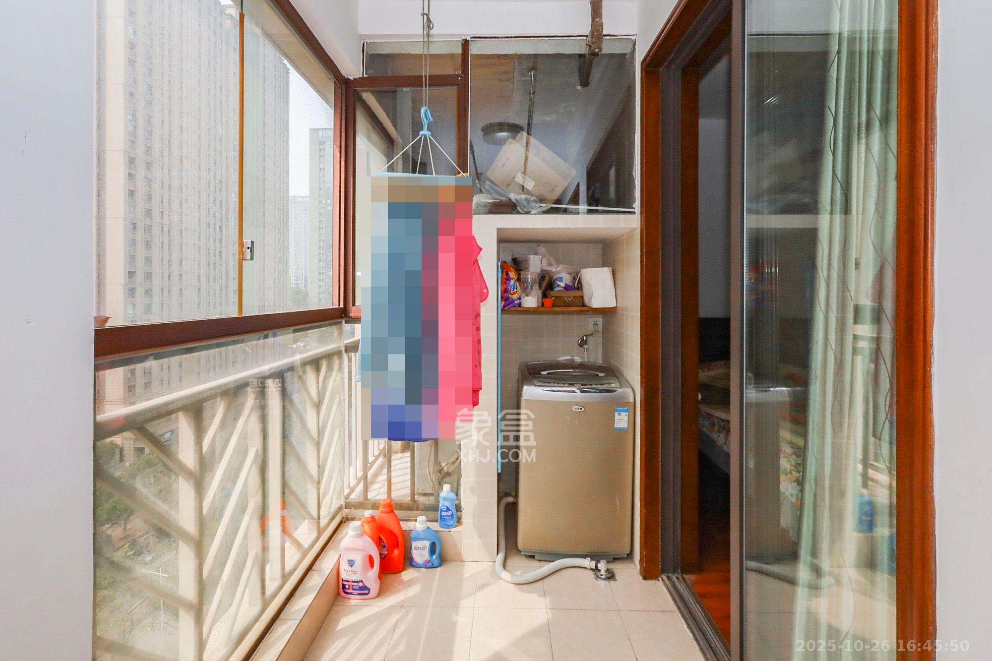 旭辉藏郡(藏郡、旭湘华府) 3室2厅2卫 2400.0元/月 旭辉藏郡(藏郡、旭湘华府) 3室2厅2卫 2400.0元/月室内图