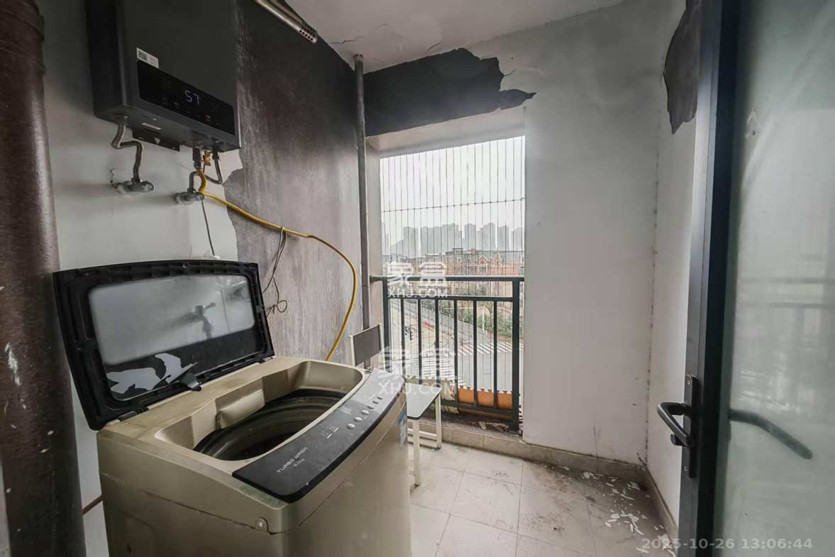 中海梅溪湖壹号 3室2厅2卫 2600.0元/月 中海梅溪湖壹号 3室2厅2卫 2600.0元/月室内图