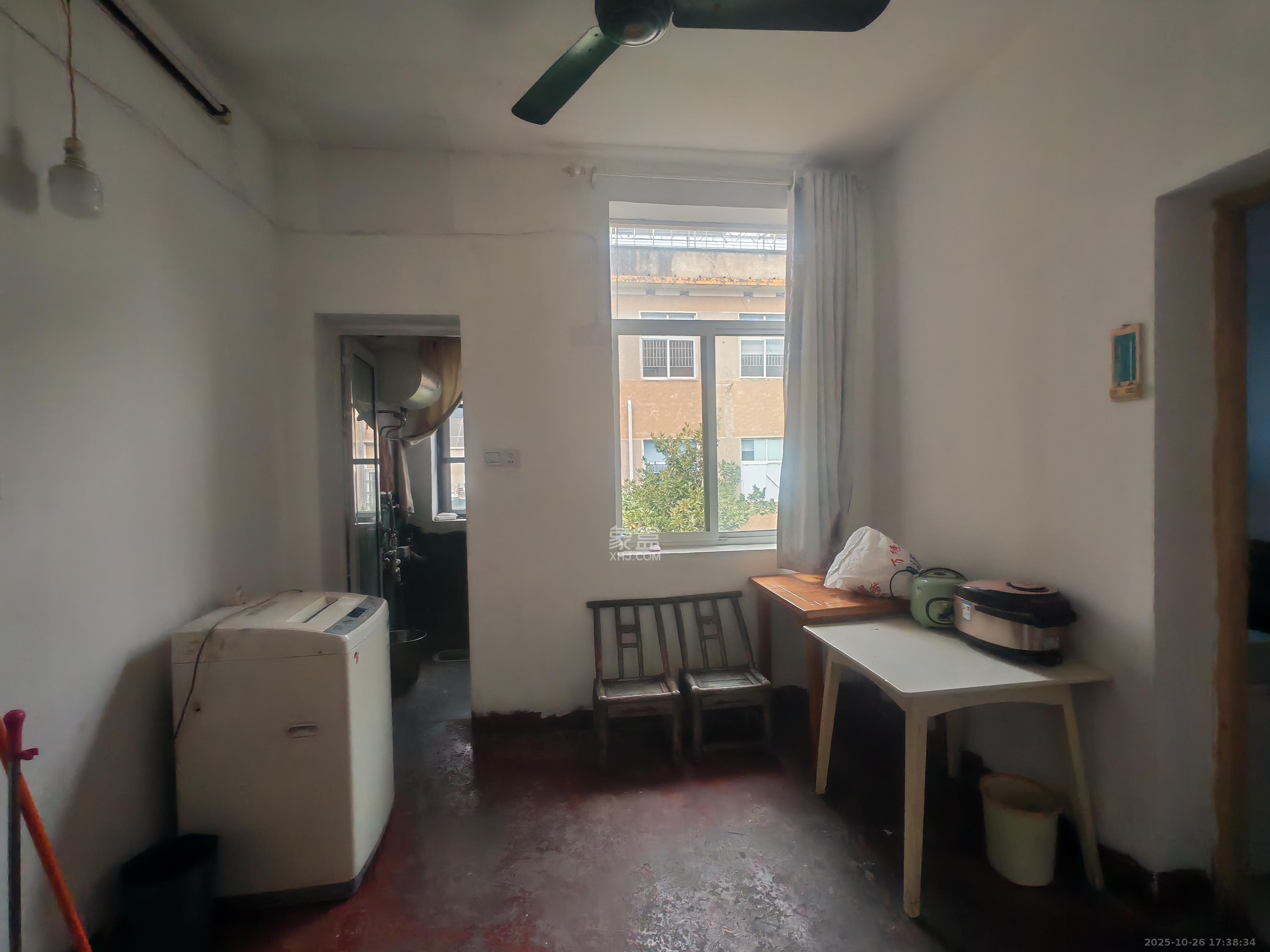 稀土研究院所宿舍  2室1厅1卫    1000.0元/月 稀土研究院所宿舍  2室1厅1卫    1000.0元/月室内图