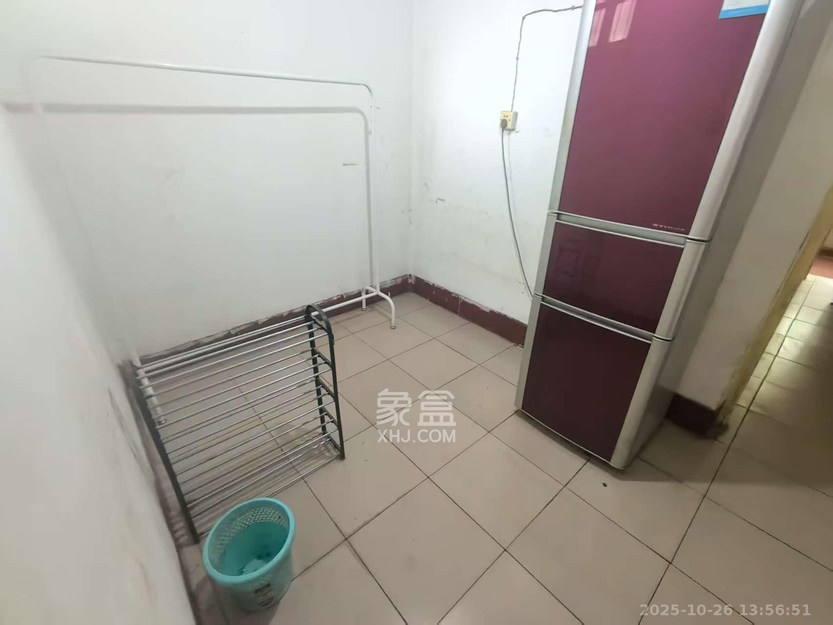 东瓜山一村  1室1厅1卫    700.0元/月 东瓜山一村  1室1厅1卫    700.0元/月室内图