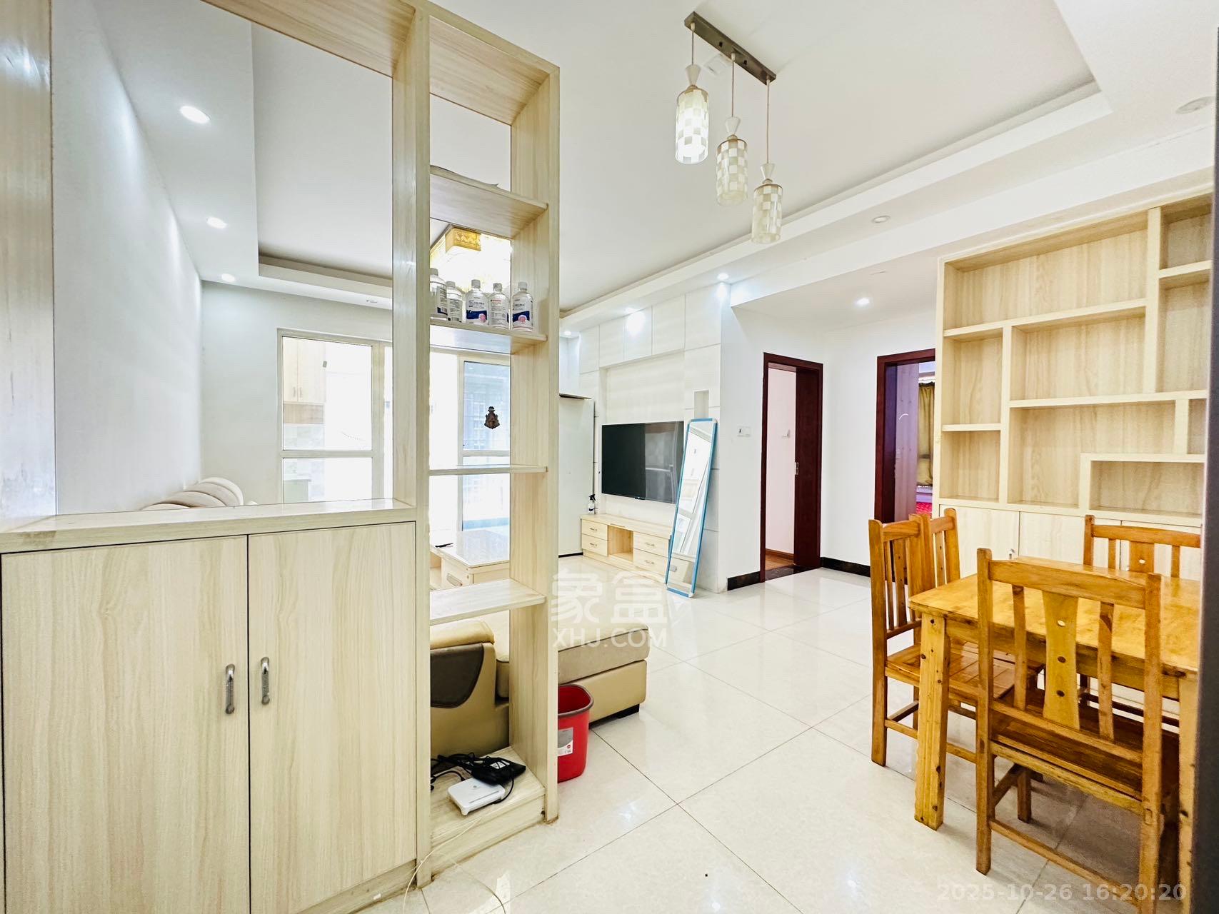 上河国际C区  3室2厅1卫    2500.0元/月室内图