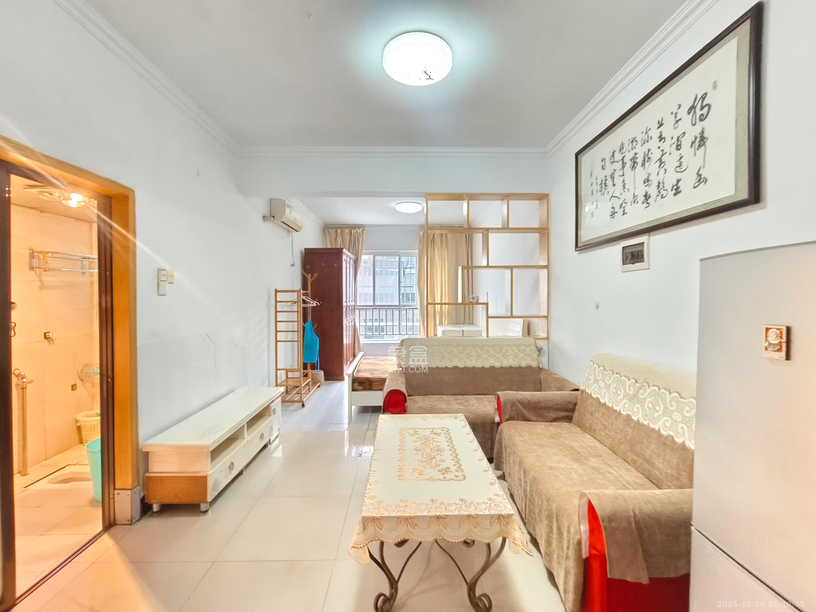 伍家岭生活广场  1室1厅1卫    1500.0元/月 伍家岭生活广场  1室1厅1卫    1500.0元/月室内图