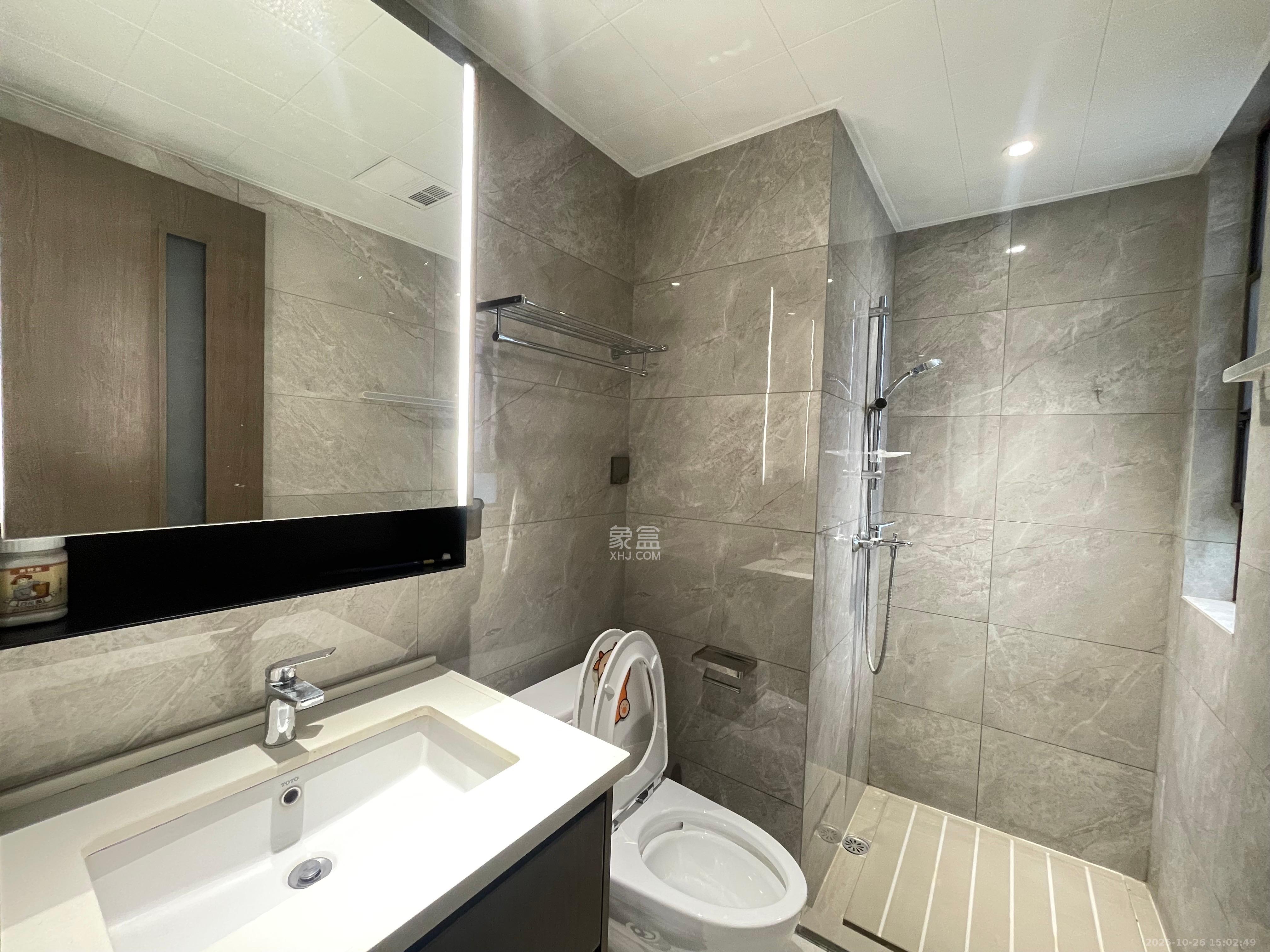 万科滨河道  3室2厅2卫    2800.0元/月室内图