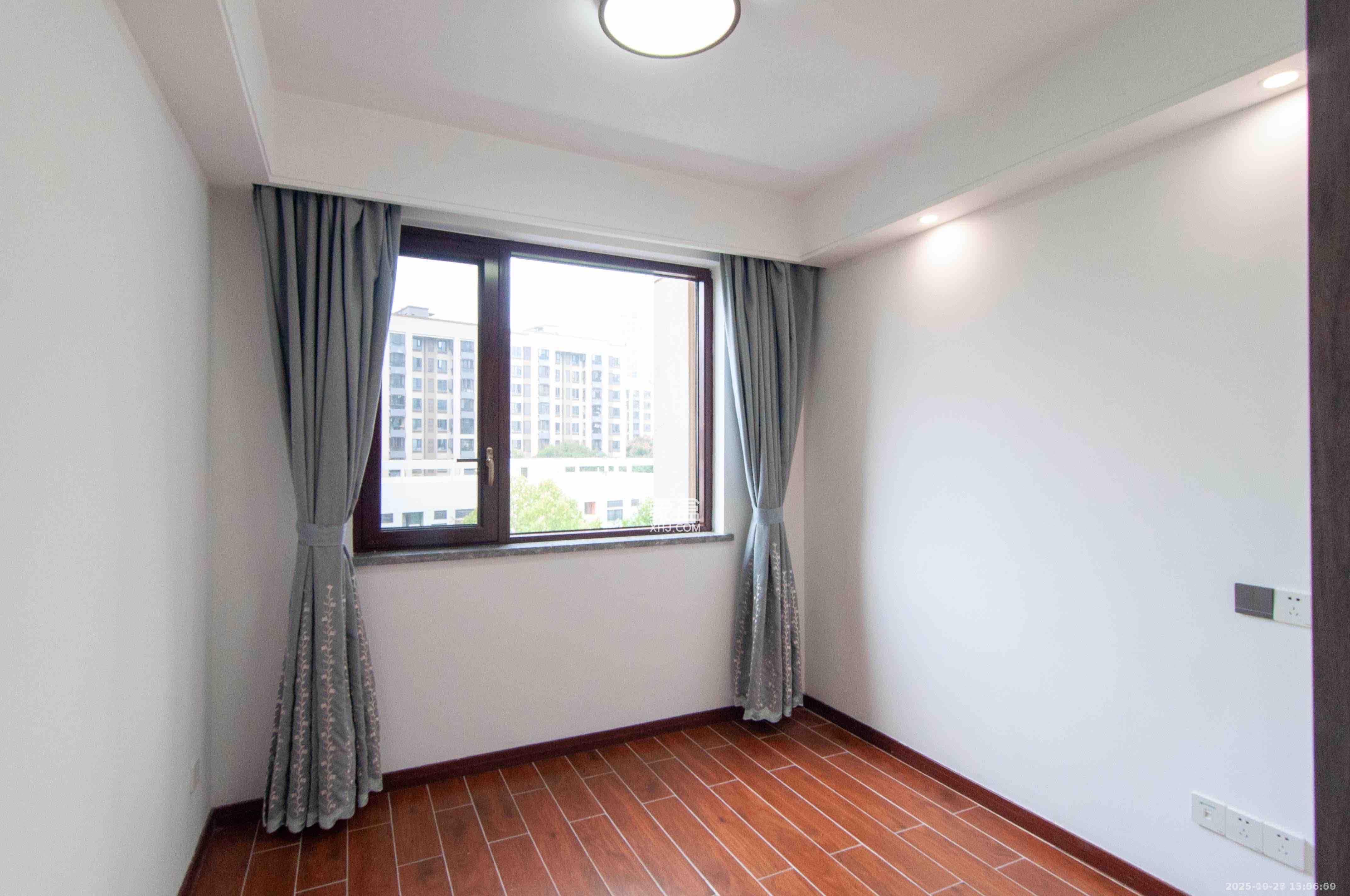 长房梅溪香山  4室2厅2卫    5000.0元/月室内图