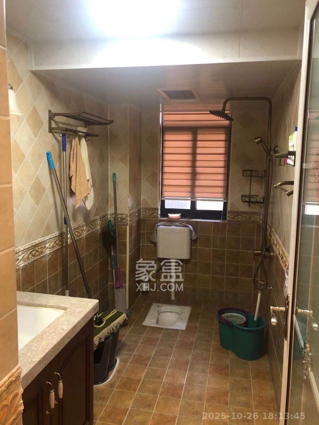 星电恬园  4室2厅2卫    3400.0元/月室内图