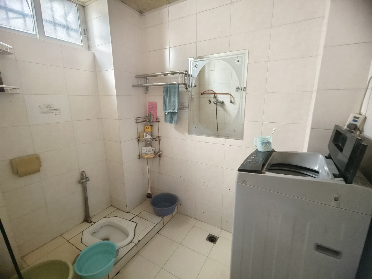 海湾怡园  3室2厅1卫    2200.0元/月 海湾怡园  3室2厅1卫    2200.0元/月