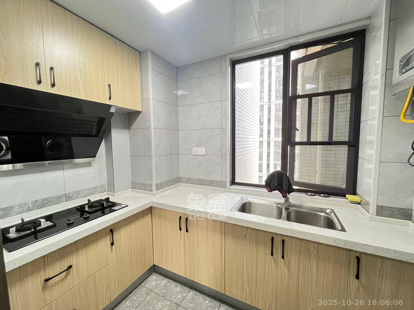 惟泽园 3室2厅2卫 3000.0元/月 惟泽园 3室2厅2卫 3000.0元/月室内图