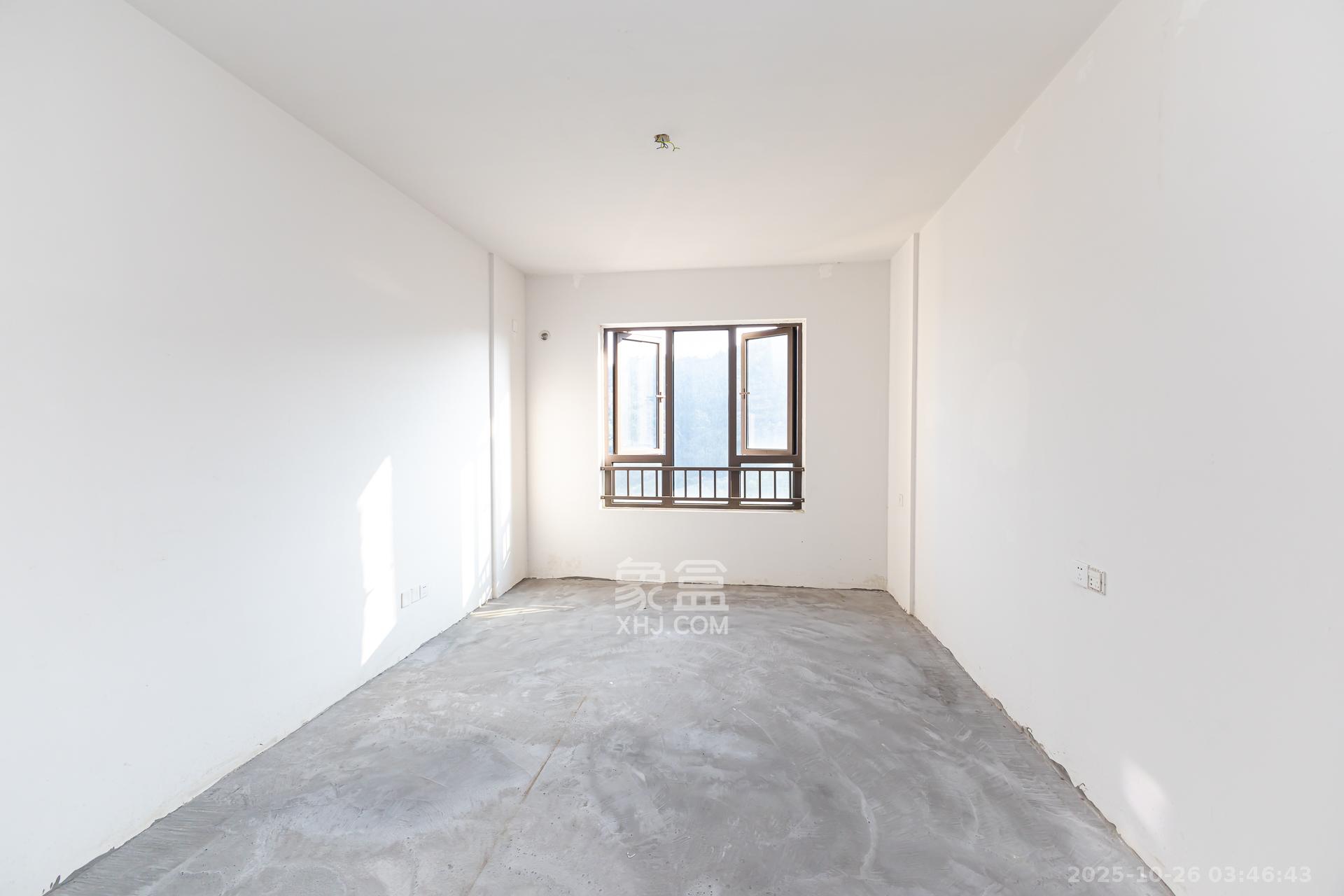 龙湖璟宸原著(龙湖紫宸)  4室2厅2卫    85.0万 龙湖璟宸原著(龙湖紫宸)  4室2厅2卫    85.0万卧室