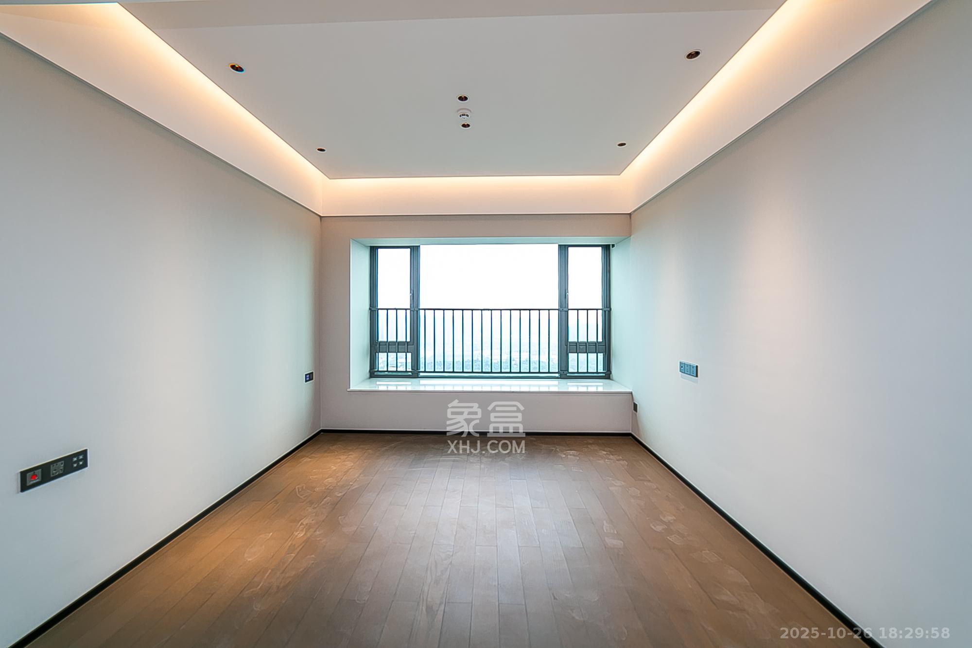 中海阅湘台  4室2厅2卫    458.0万 中海阅湘台  4室2厅2卫    458.0万卧室