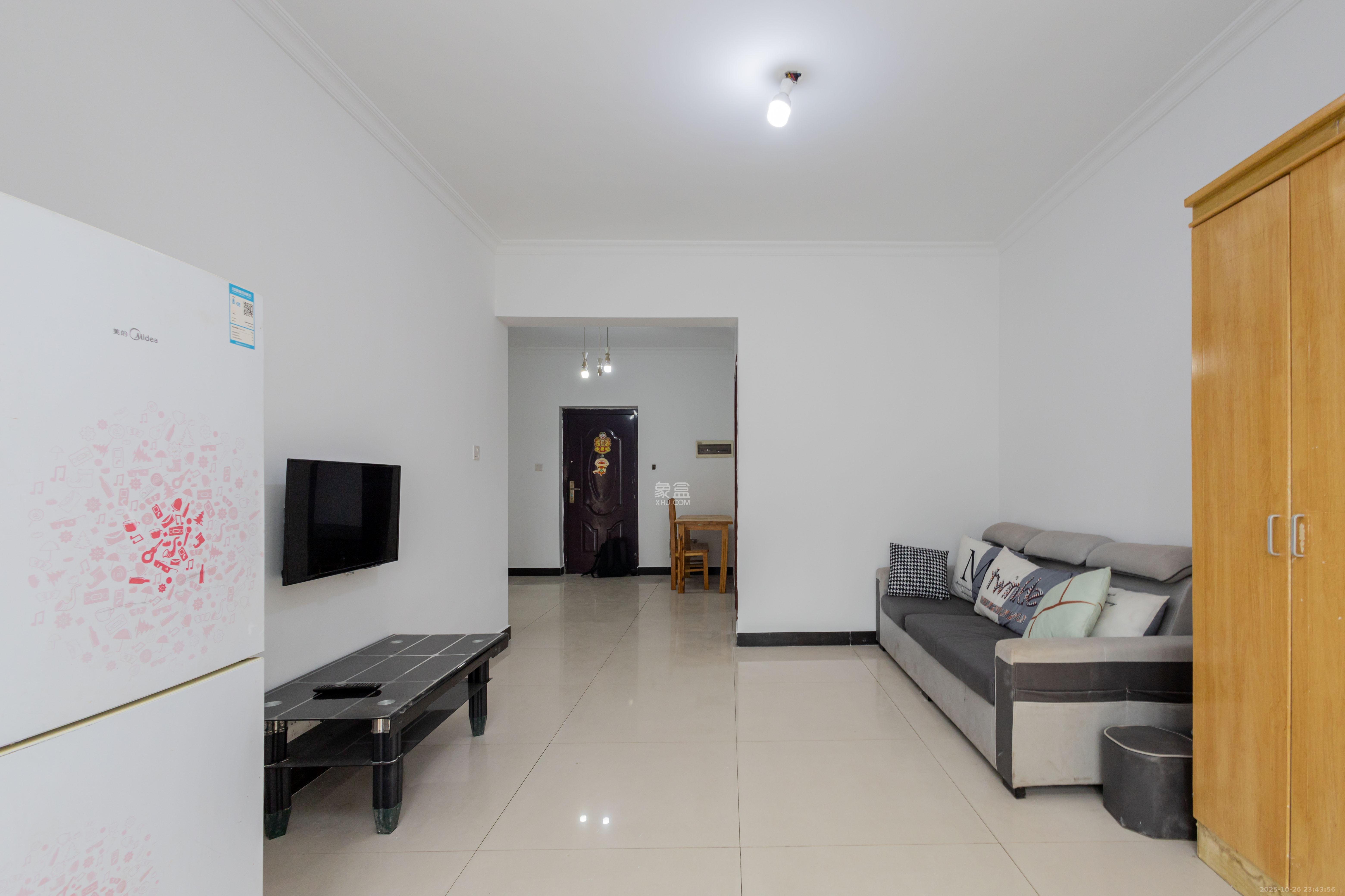 爵士湘  2室2厅1卫    34.0万客厅