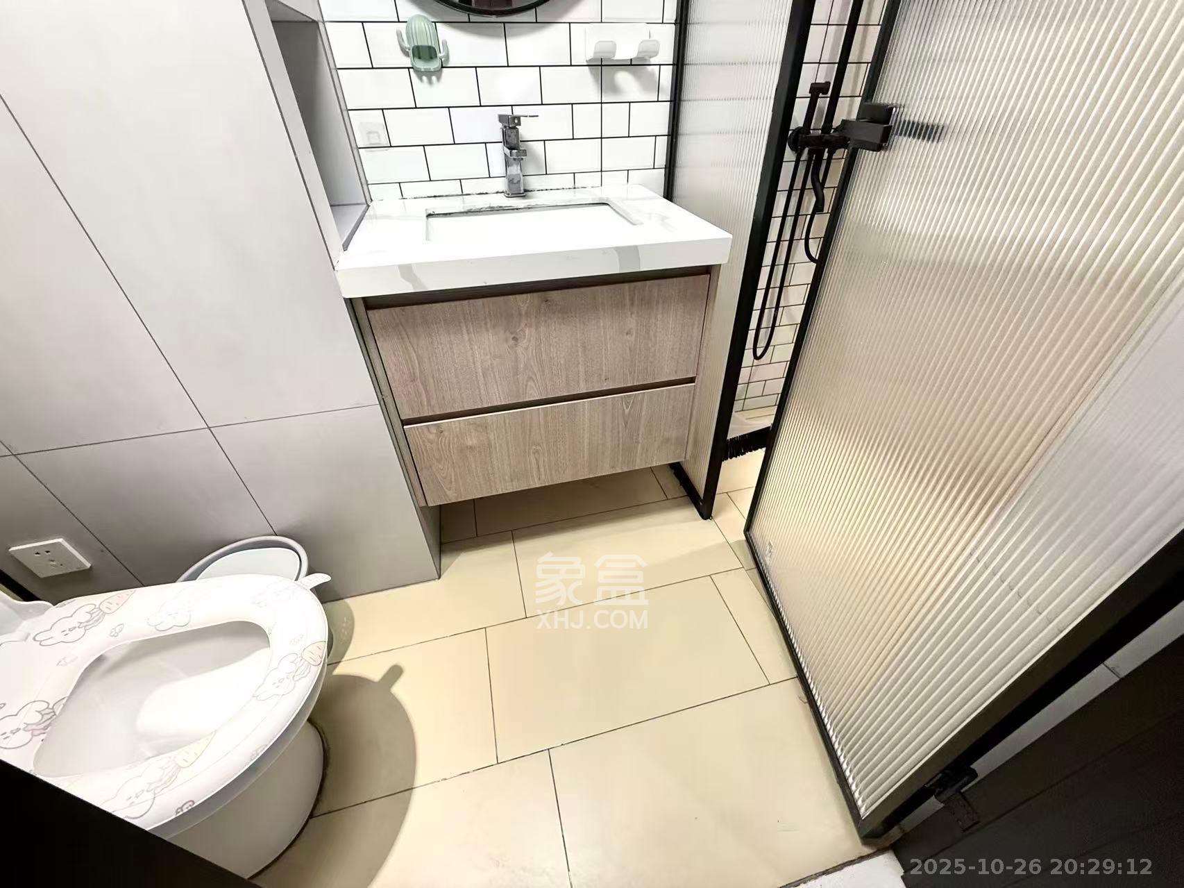 藏珑湖上公馆  2室1厅1卫    2600.0元/月室内图