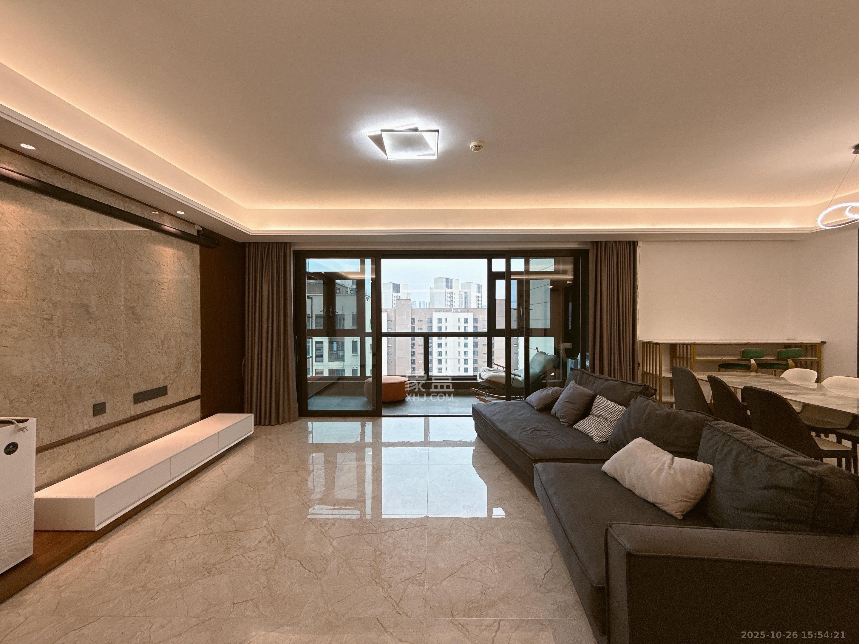 万科里金域滨江 4室2厅2卫 7700.0元/月 万科里金域滨江 4室2厅2卫 7700.0元/月室内图