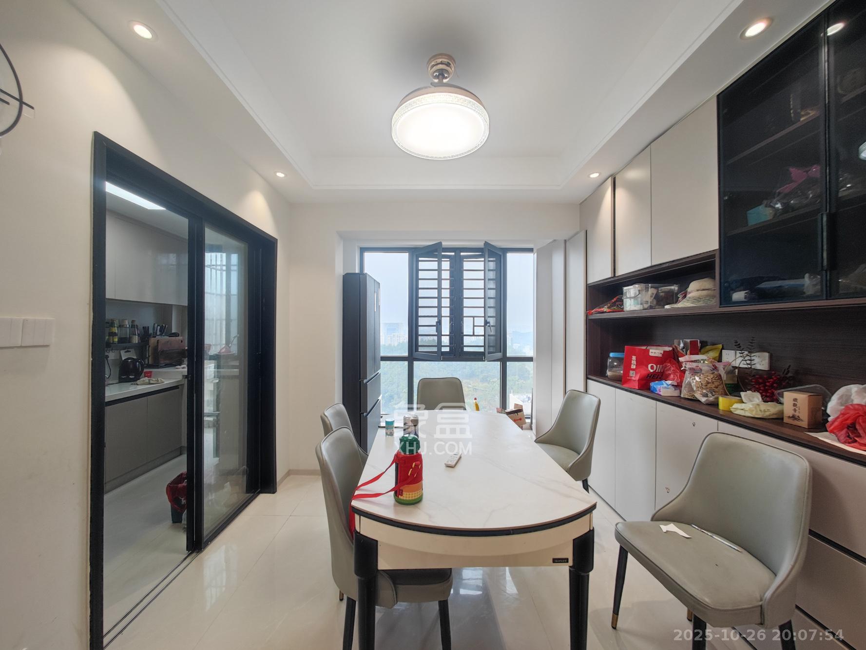 恒生碧水龙庭 4室2厅2卫 115.0万 恒生碧水龙庭 4室2厅2卫 115.0万其他