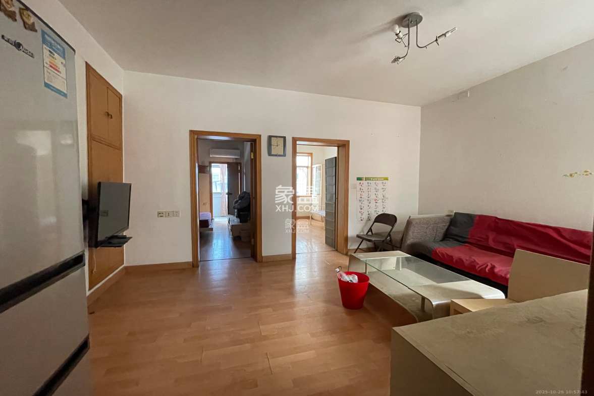 湘农桥社区 2室1厅1卫 1800.0元/月 湘农桥社区 2室1厅1卫 1800.0元/月室内图