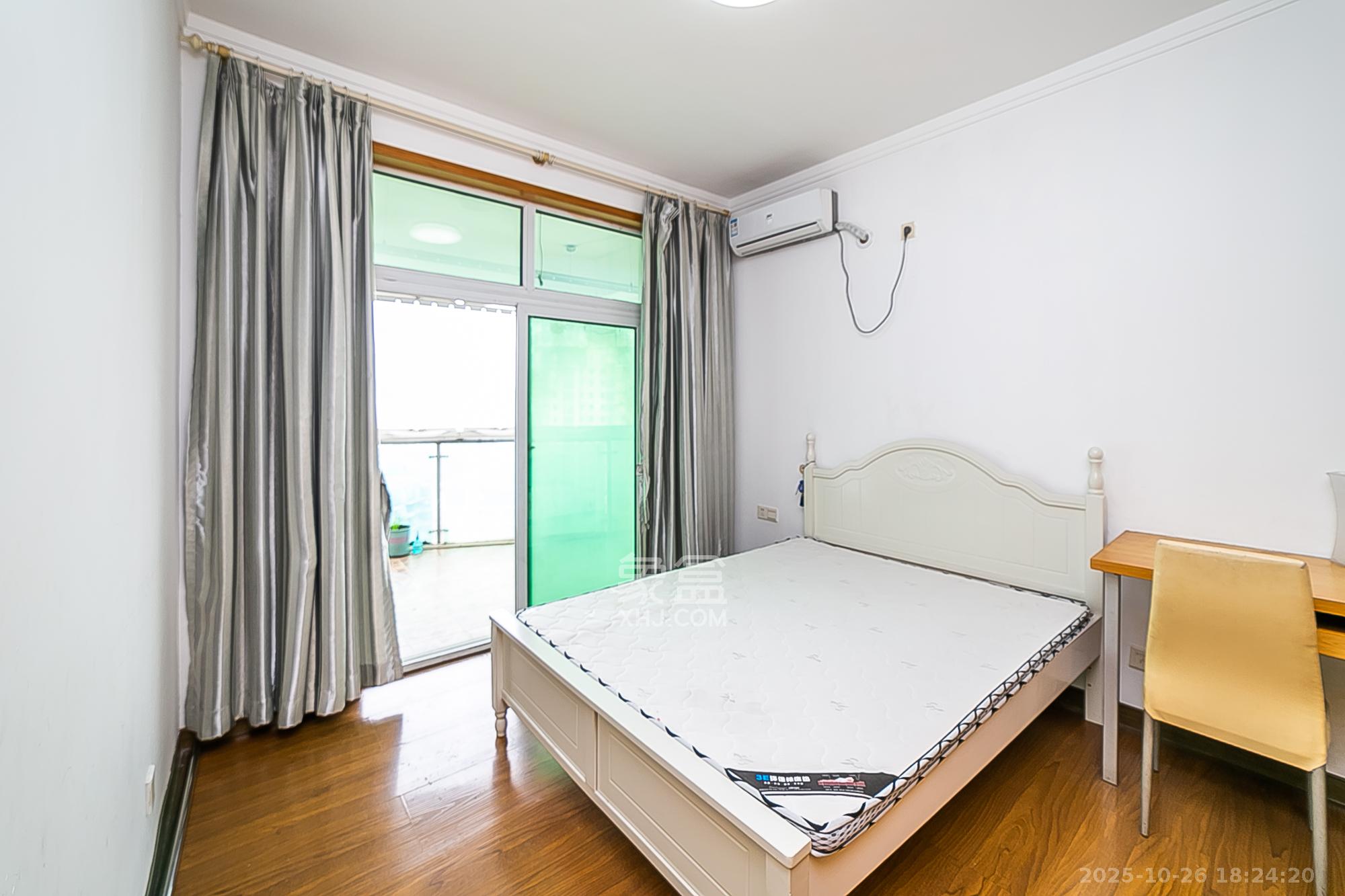 万事佳景园  3室2厅2卫    75.8万 万事佳景园  3室2厅2卫    75.8万卧室