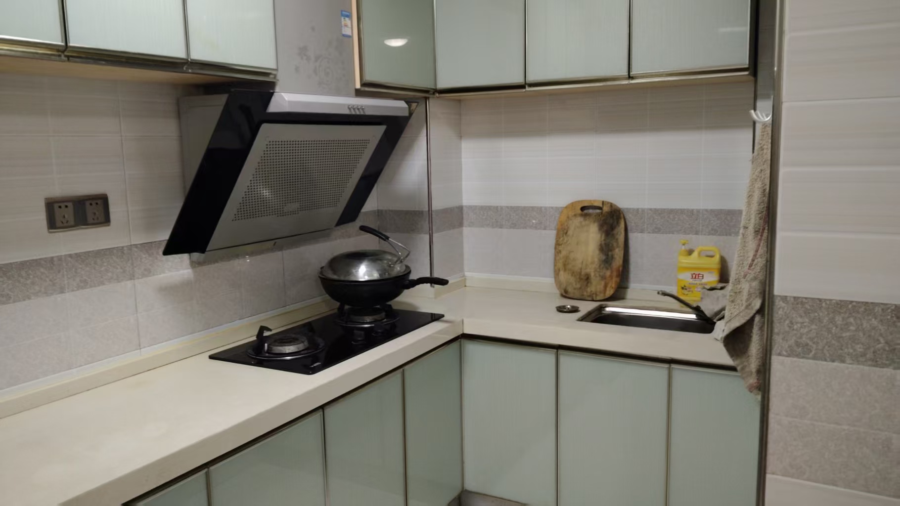 梓山豪苑 1室1厅1卫 1200.0元/月 梓山豪苑 1室1厅1卫 1200.0元/月室内图