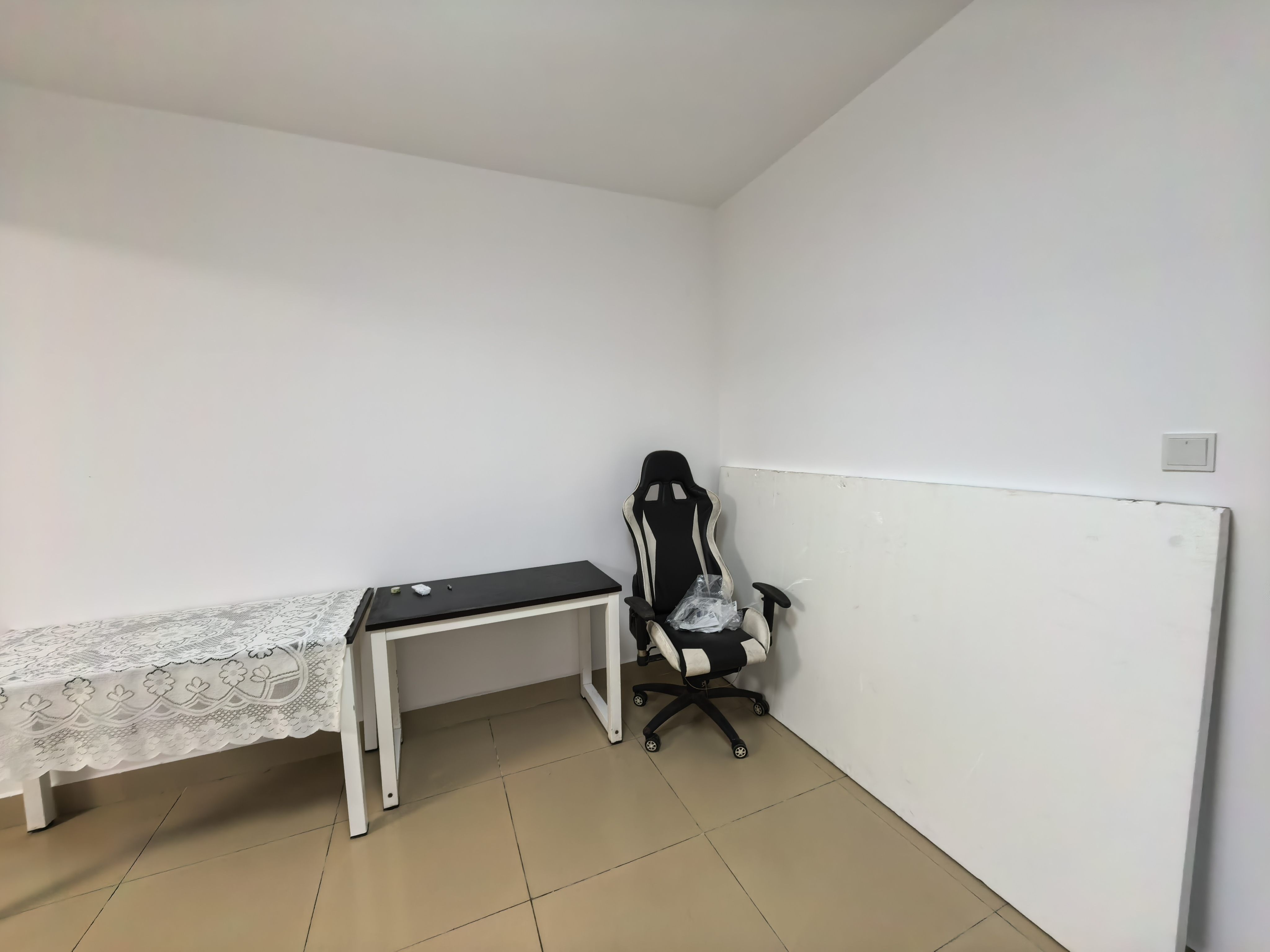 水岸阳光B小区  2室1厅1卫    2100.0元/月室内图