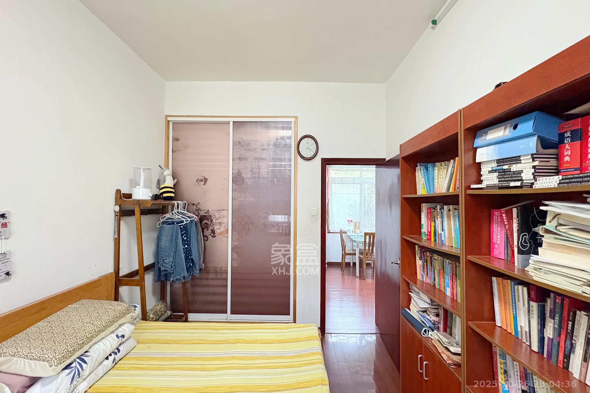 司法厅宿舍  4室2厅2卫    166.0万卧室