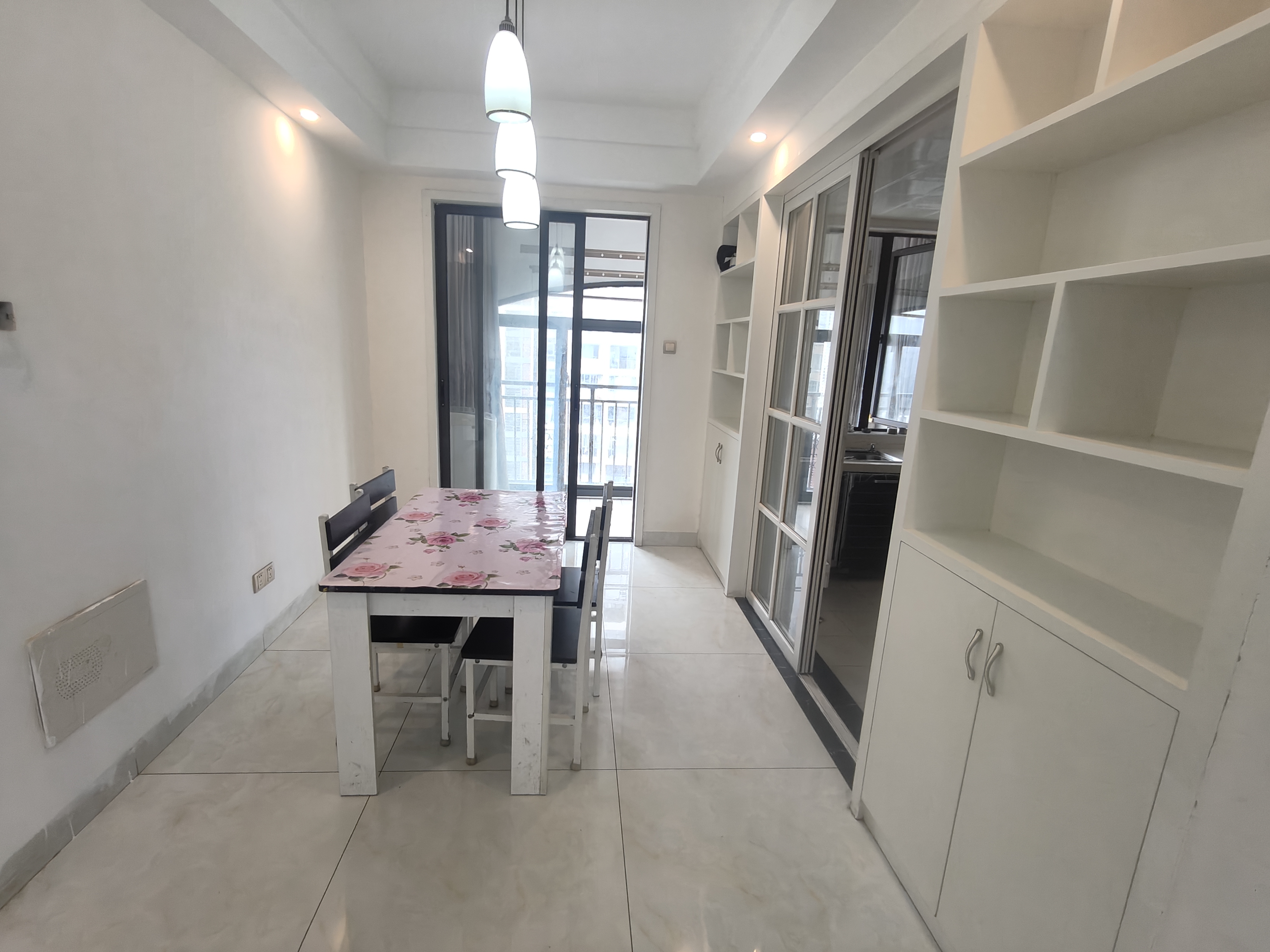 金侨城 3室2厅2卫 1600.0元/月 金侨城 3室2厅2卫 1600.0元/月户型图