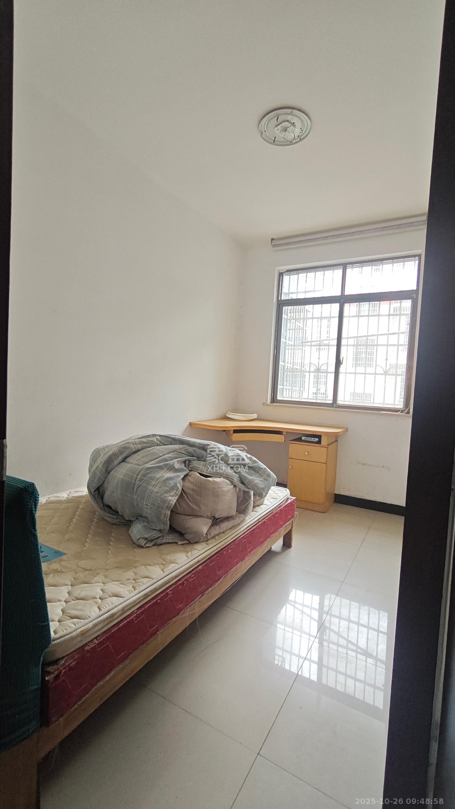 月湖安置小区（马栏山小区）  3室2厅1卫    1600.0元/月室内图