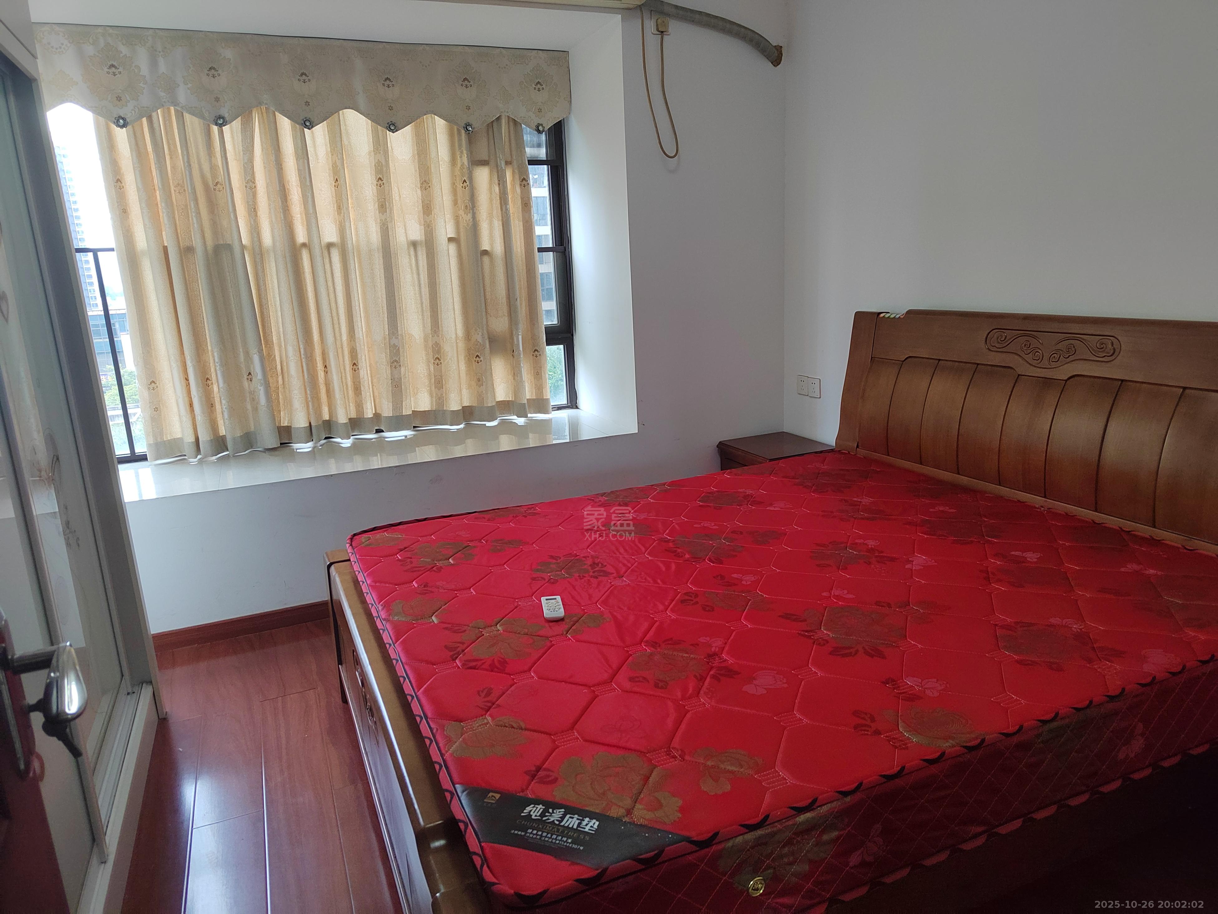 蓝溪谷 3室1厅2卫 2000.0元/月 蓝溪谷 3室1厅2卫 2000.0元/月室内图