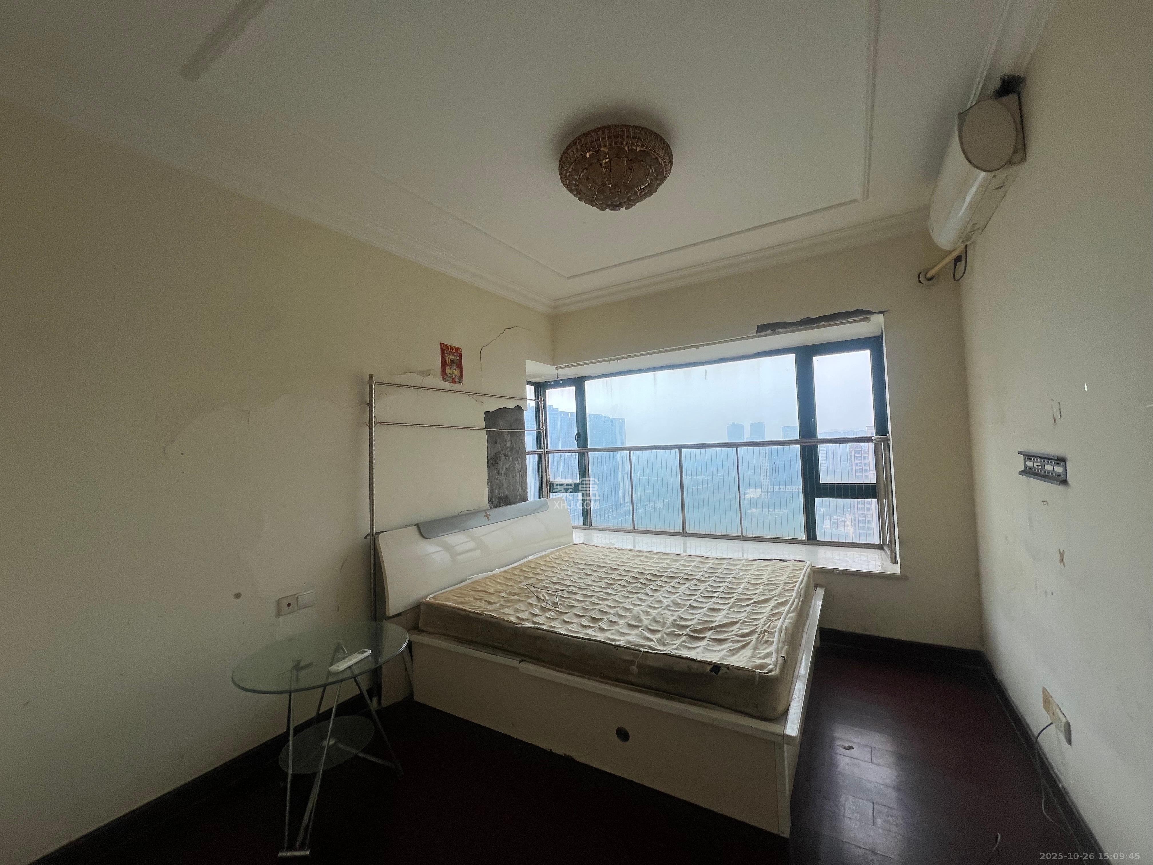 恒大绿洲  2室2厅1卫    2300.0元/月 恒大绿洲  2室2厅1卫    2300.0元/月室内图