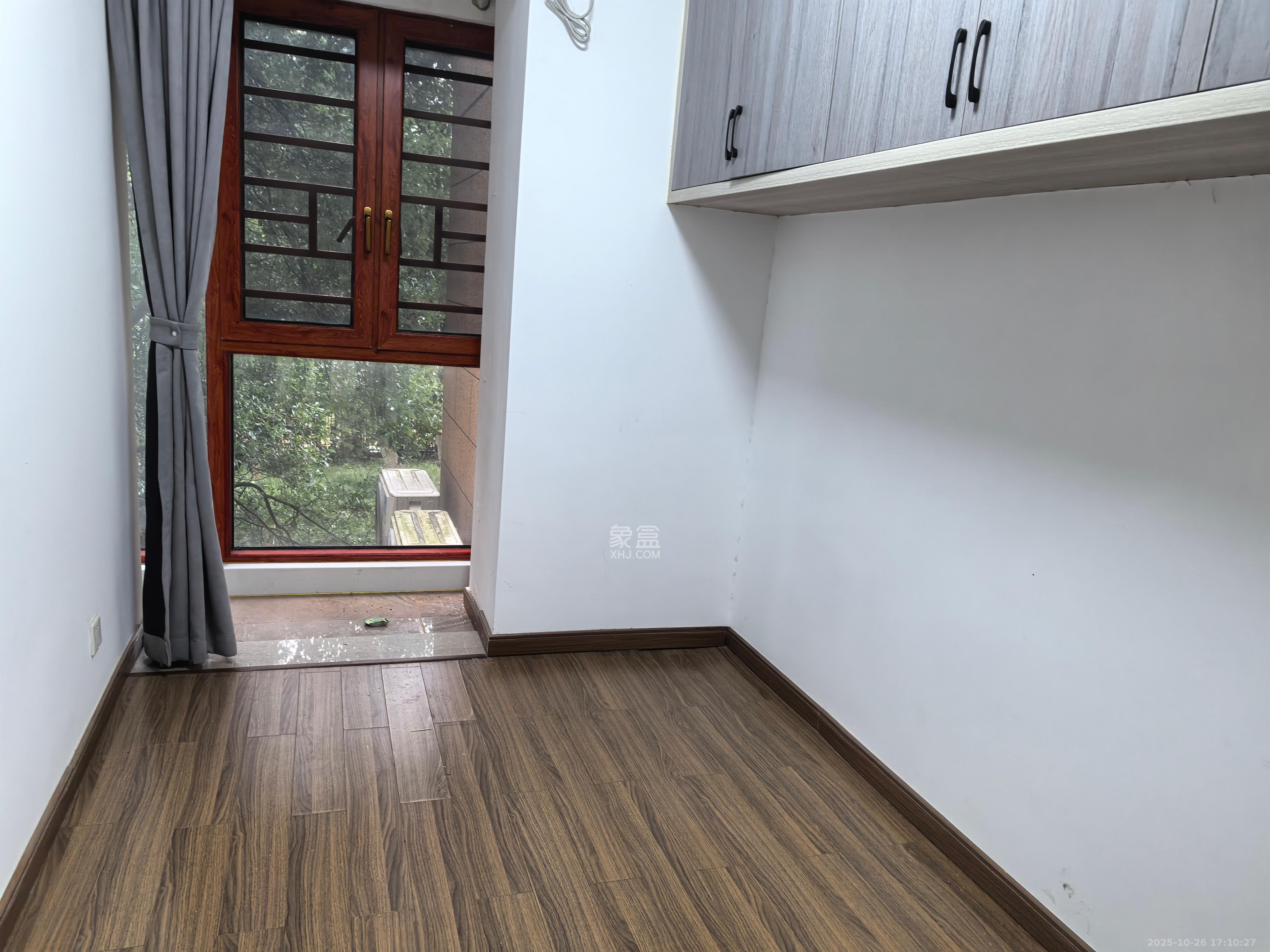 奥克斯缔壹城  4室2厅2卫    3000.0元/月室内图