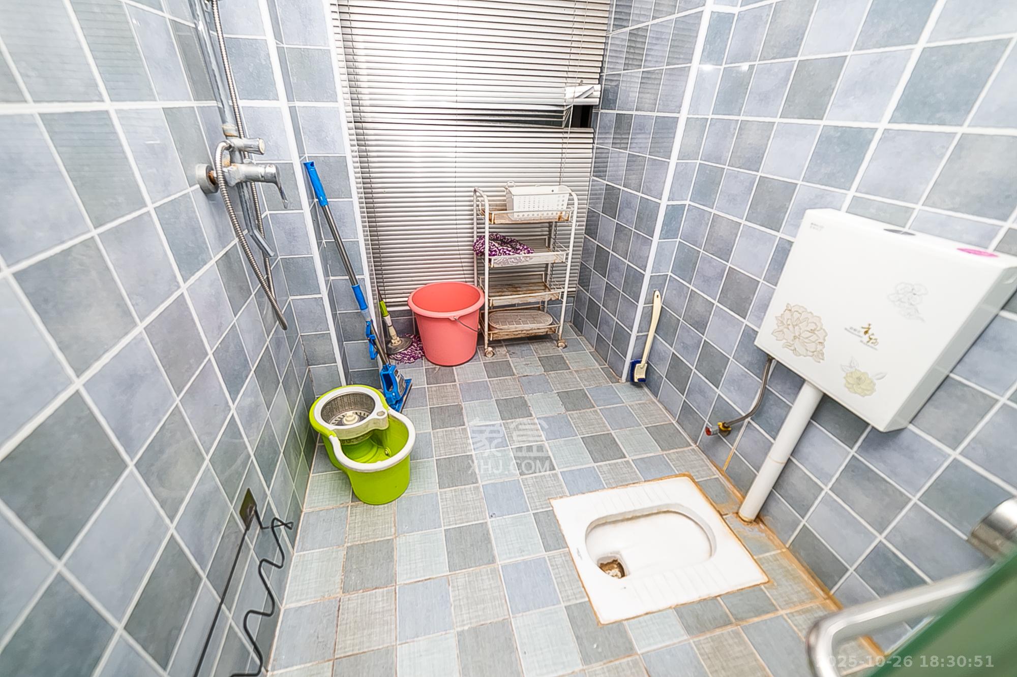 第六都（陆都小区）  3室2厅1卫    106.0万其他